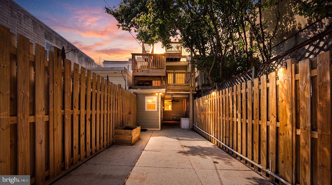 3228 FOSTER AVENUE