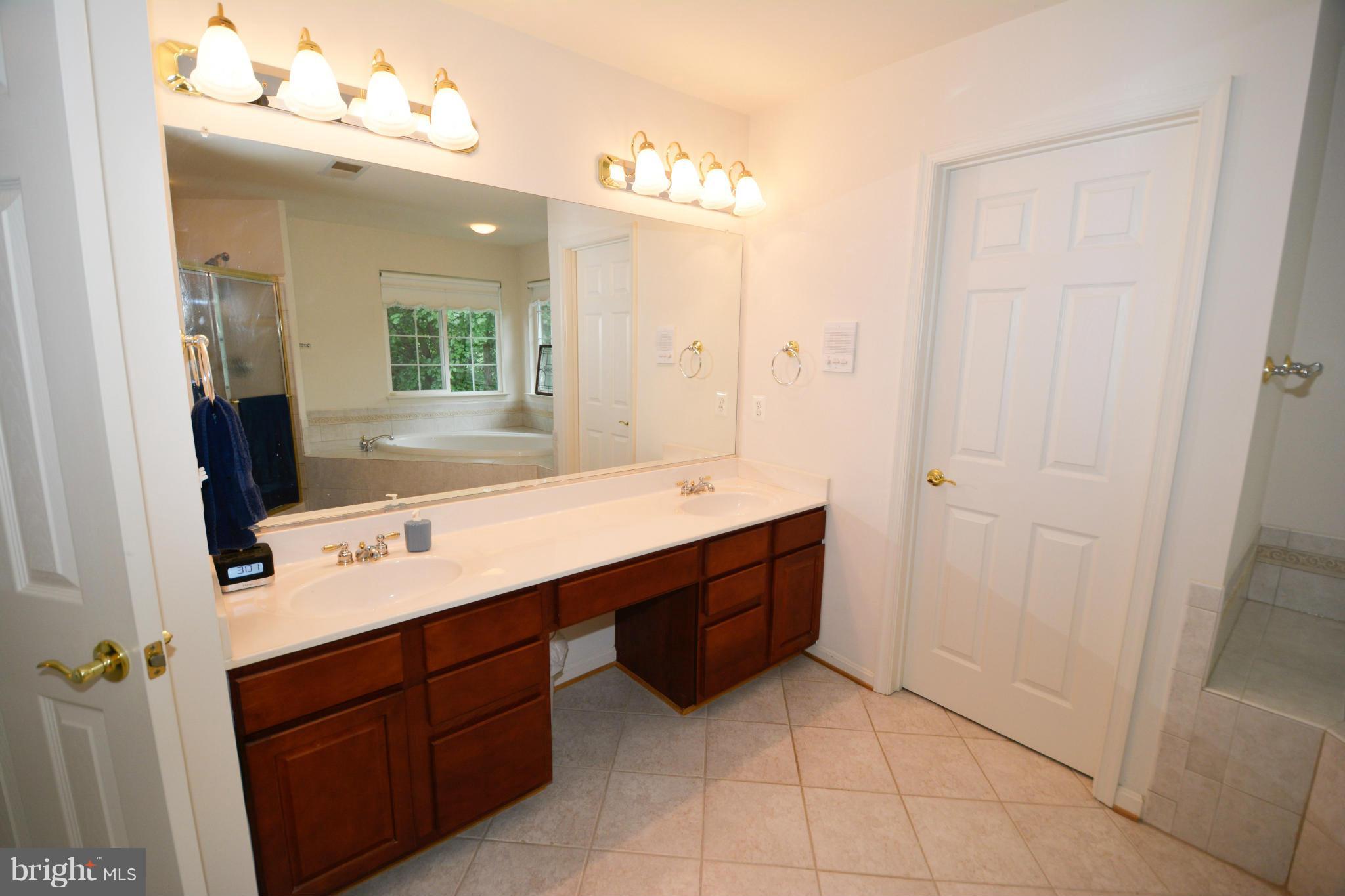 SWANS CREEK - Residential