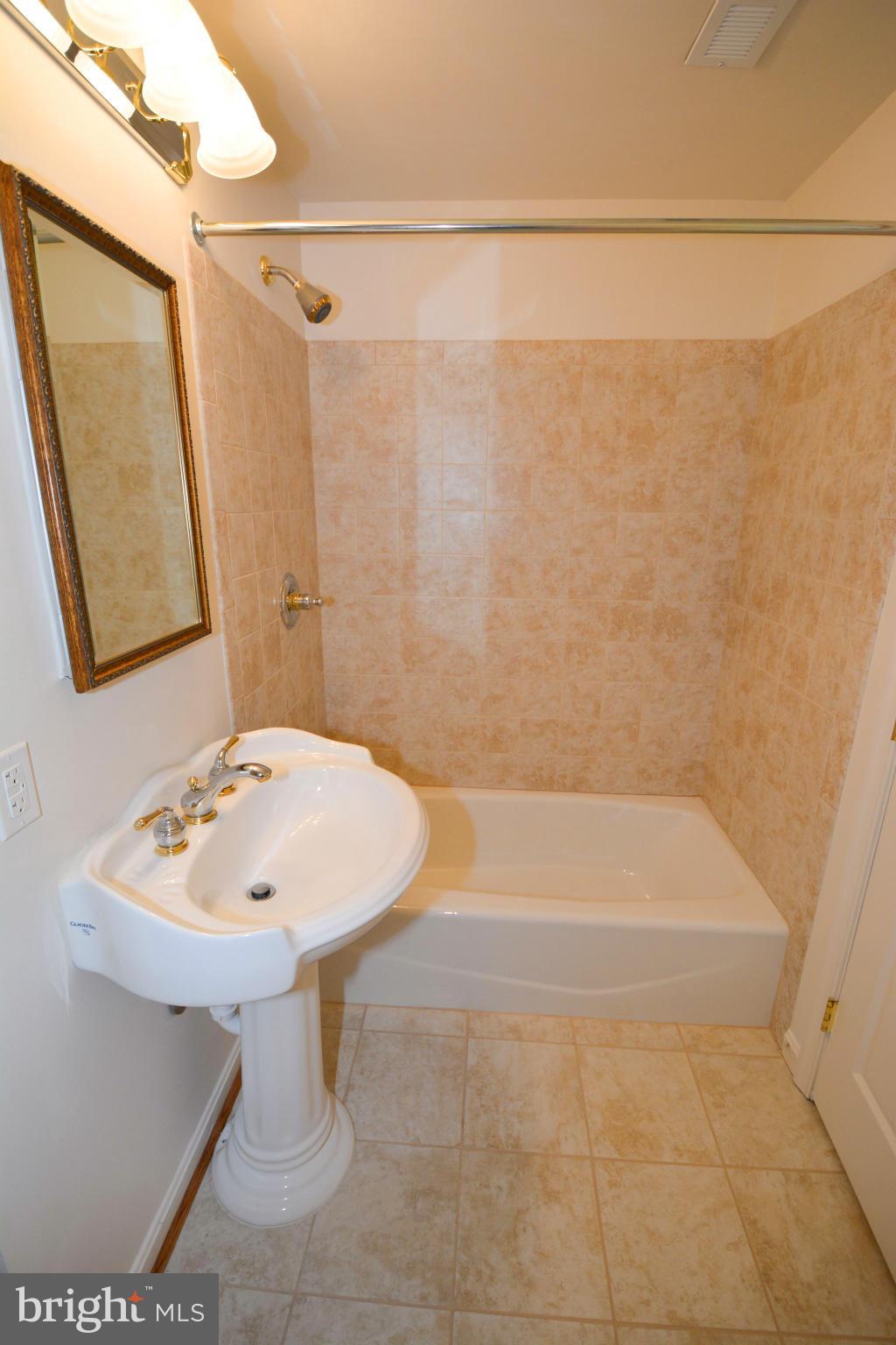 SWANS CREEK - Residential