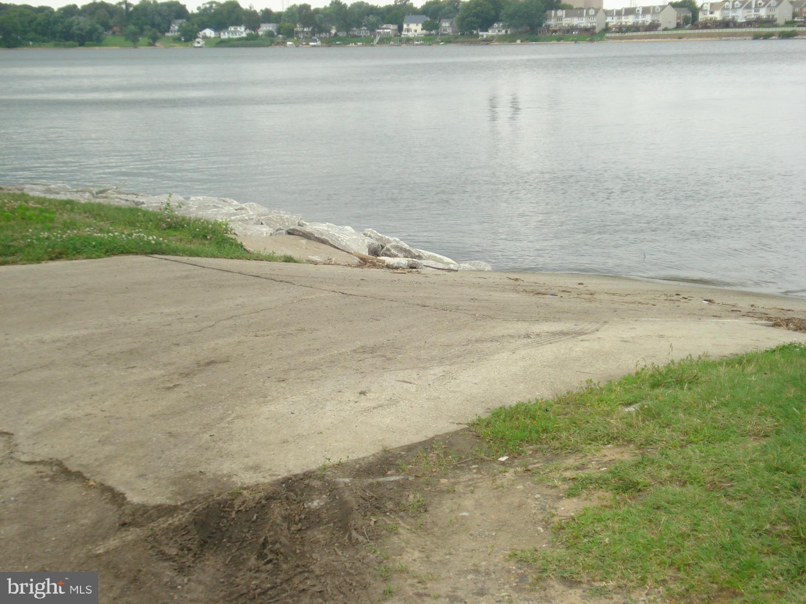 RIVIERA BEACH - Residential