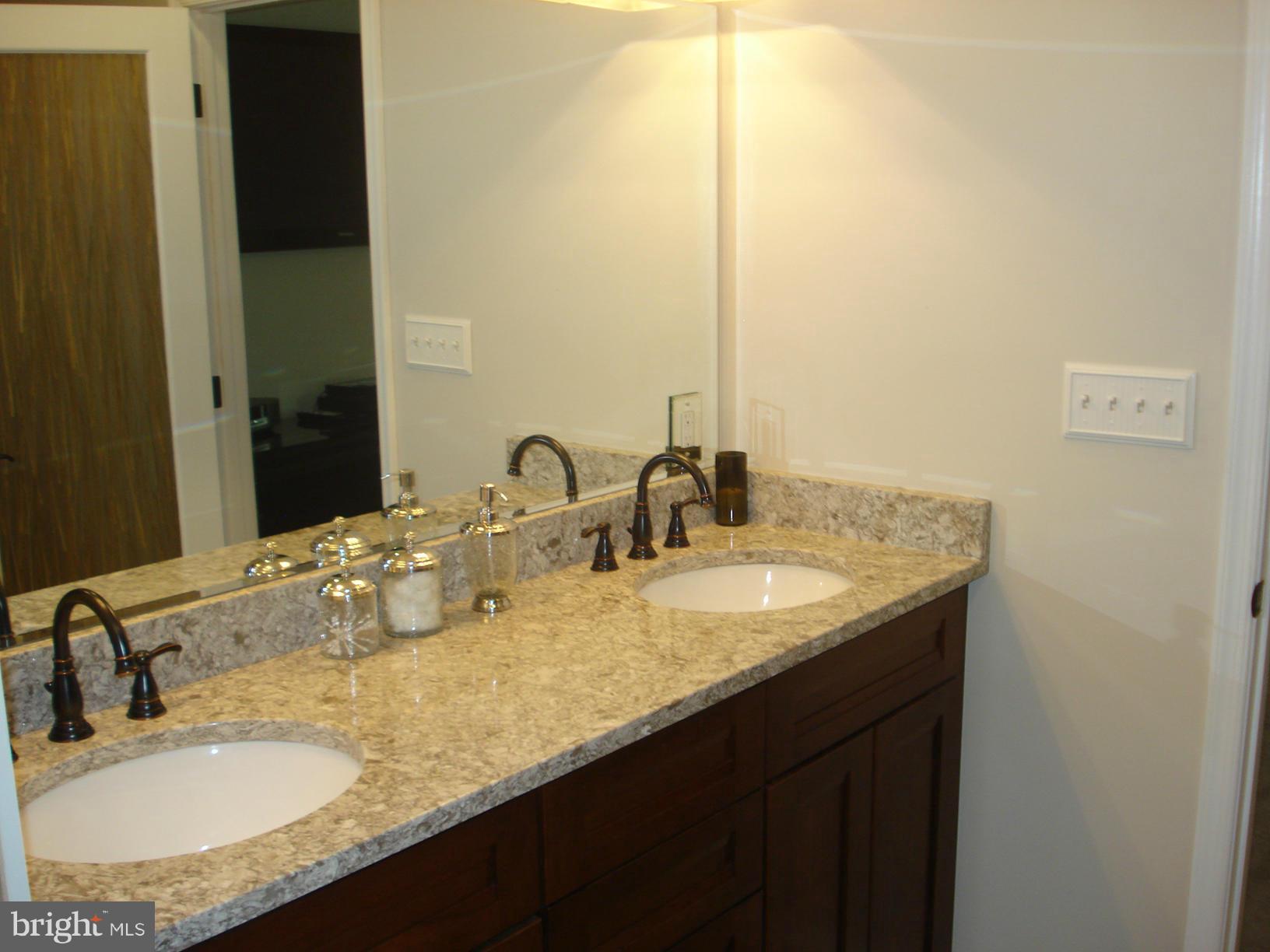 RIVIERA BEACH - Residential