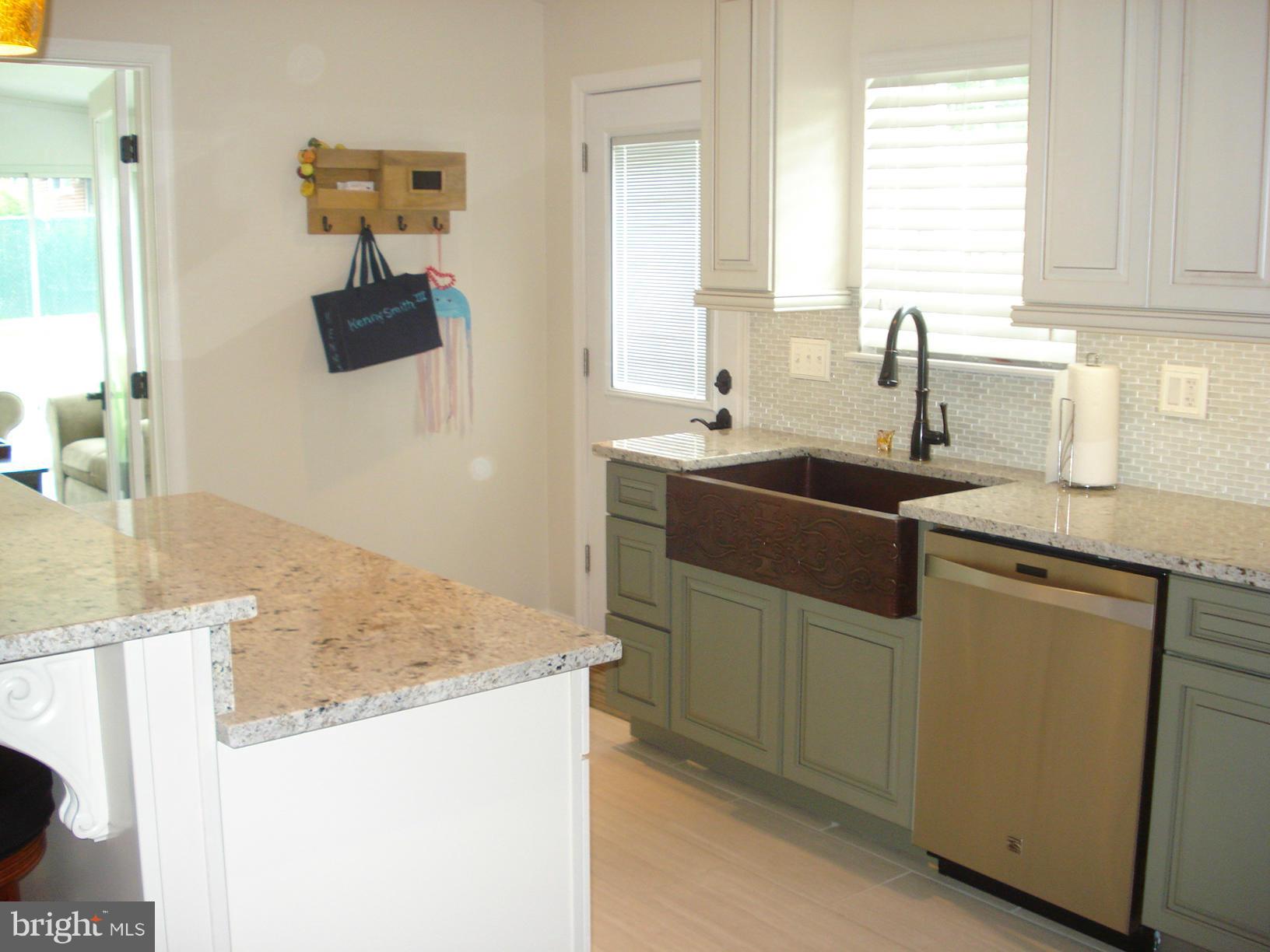 RIVIERA BEACH - Residential