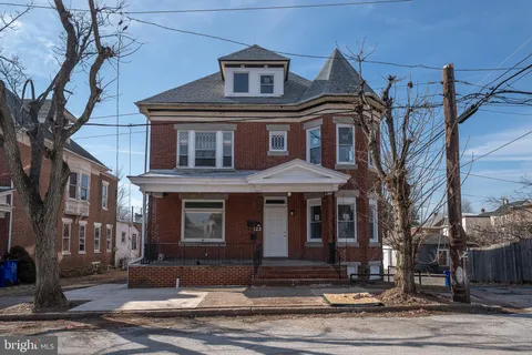 122 E 3rd Street Unit 3, Pottstown, PA MLS: PAMC2174894