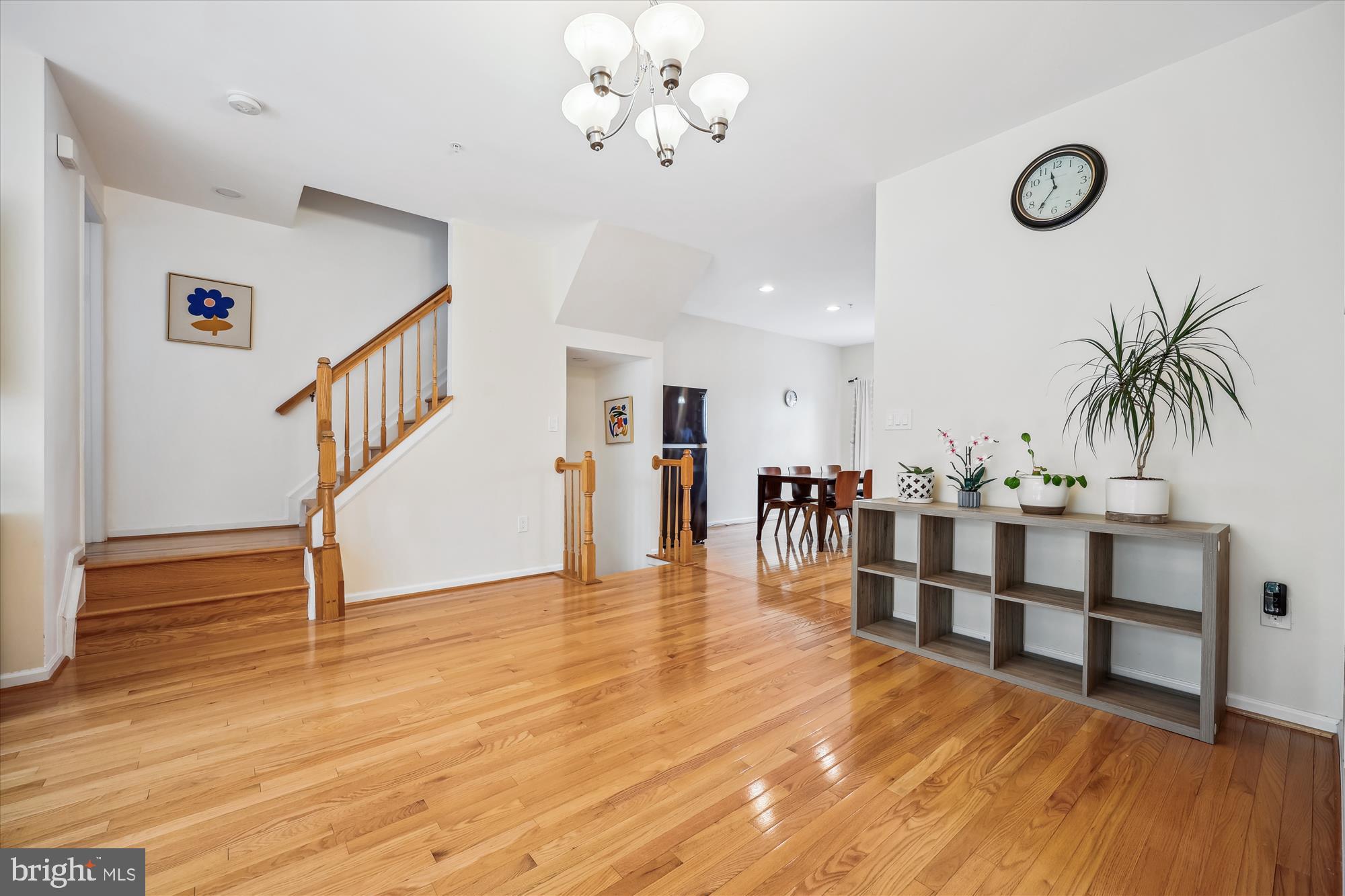 KINGSVIEW VILLAGE - Residential