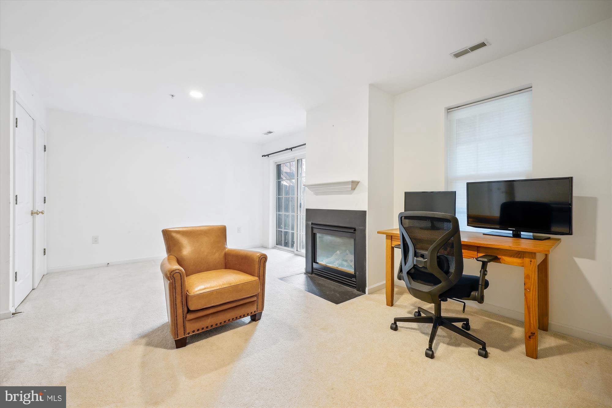 KINGSVIEW VILLAGE - Residential