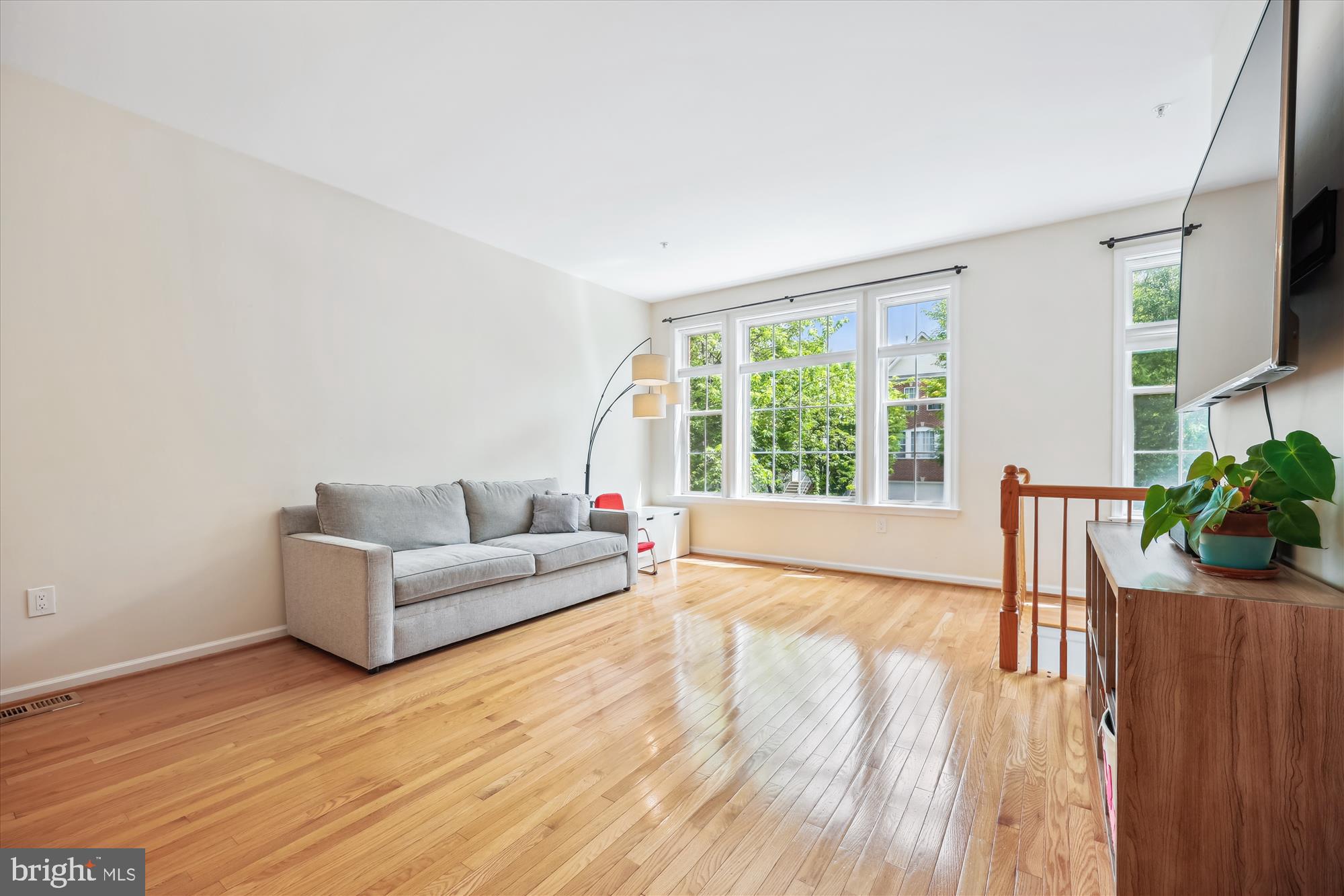 KINGSVIEW VILLAGE - Residential