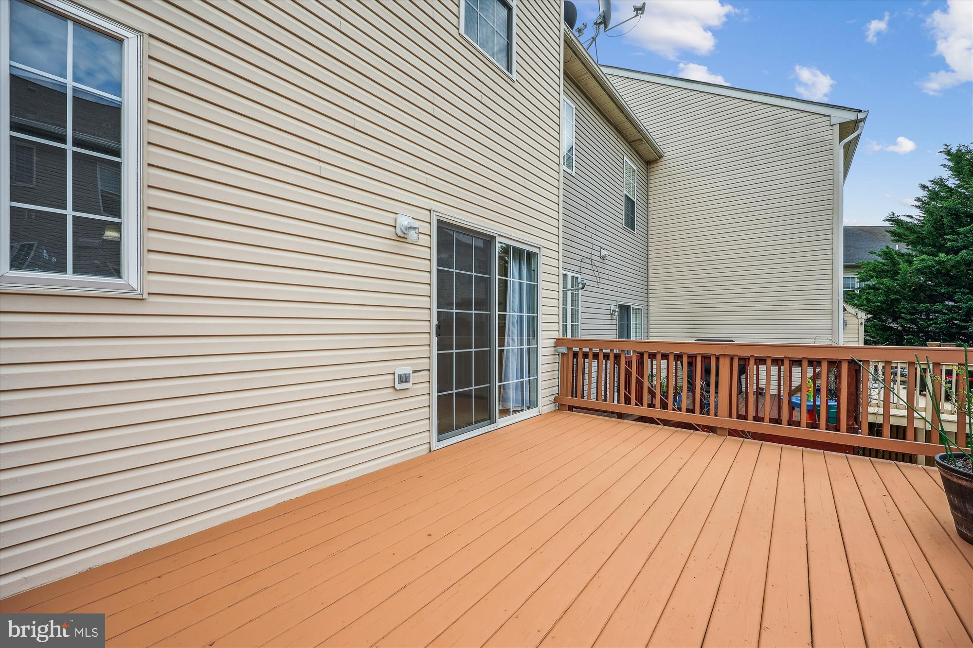 KINGSVIEW VILLAGE - Residential