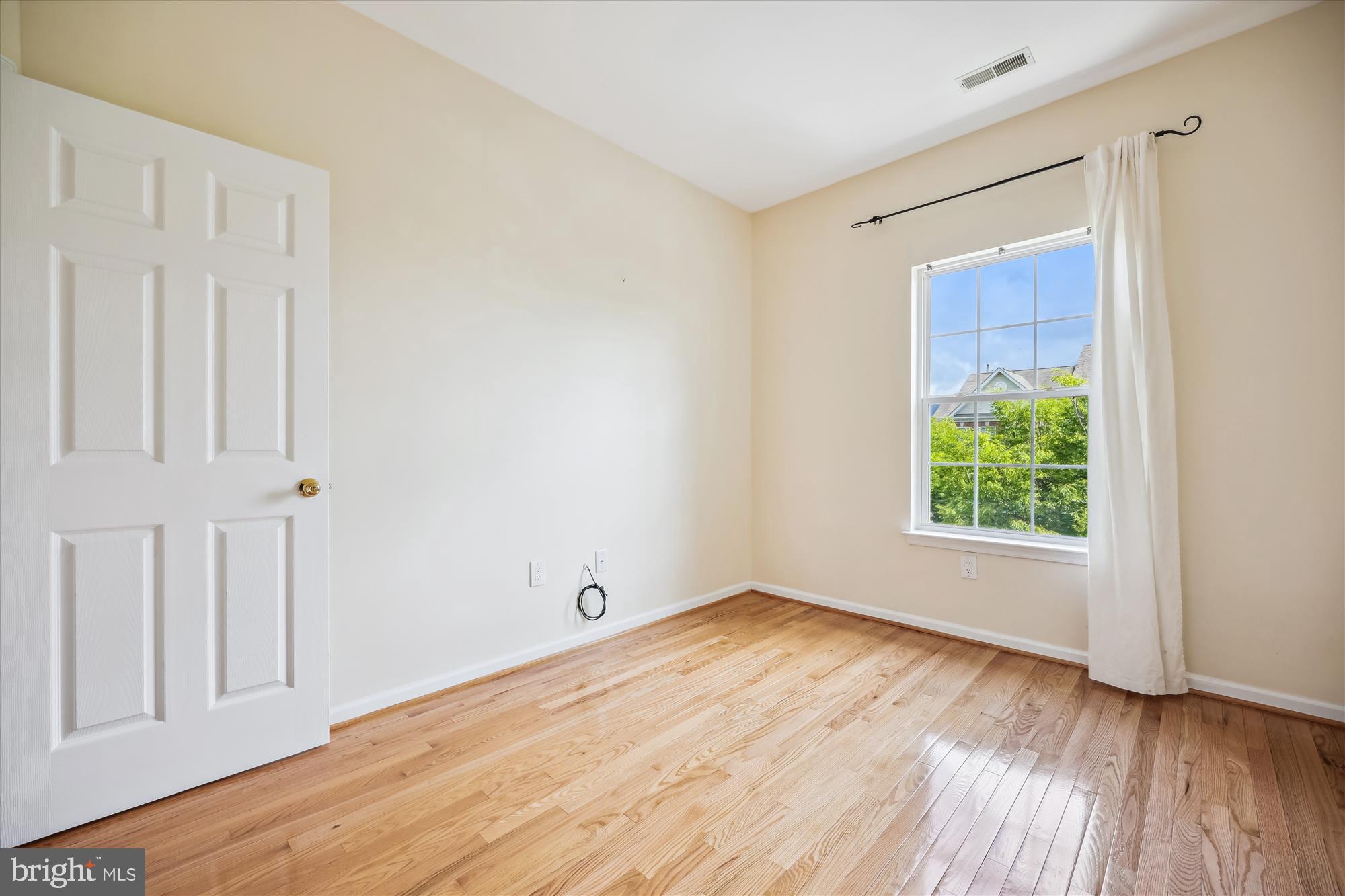 KINGSVIEW VILLAGE - Residential