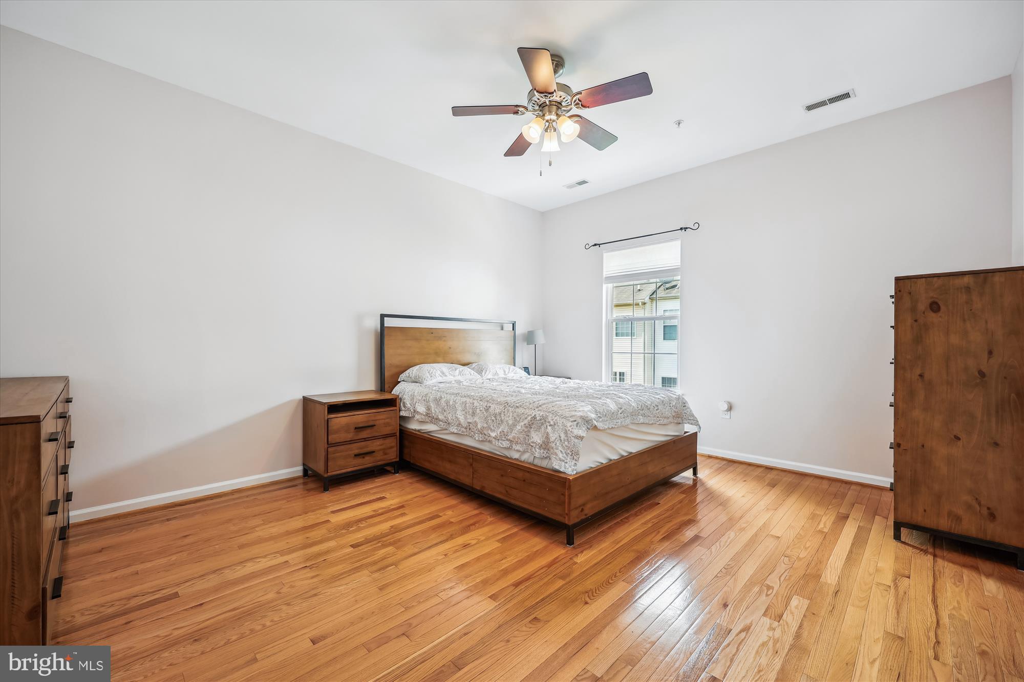 KINGSVIEW VILLAGE - Residential