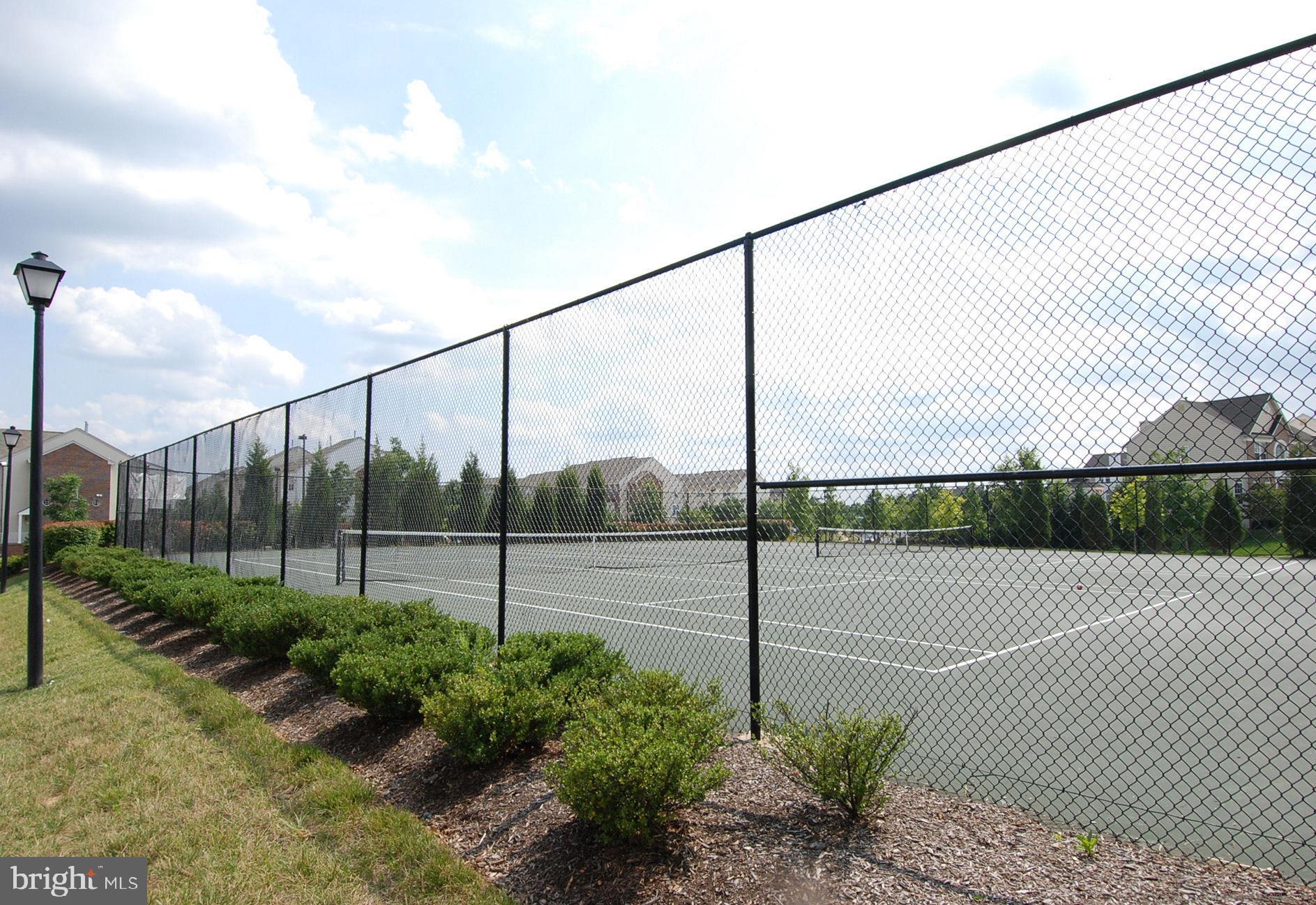 KINGSVIEW VILLAGE - Residential