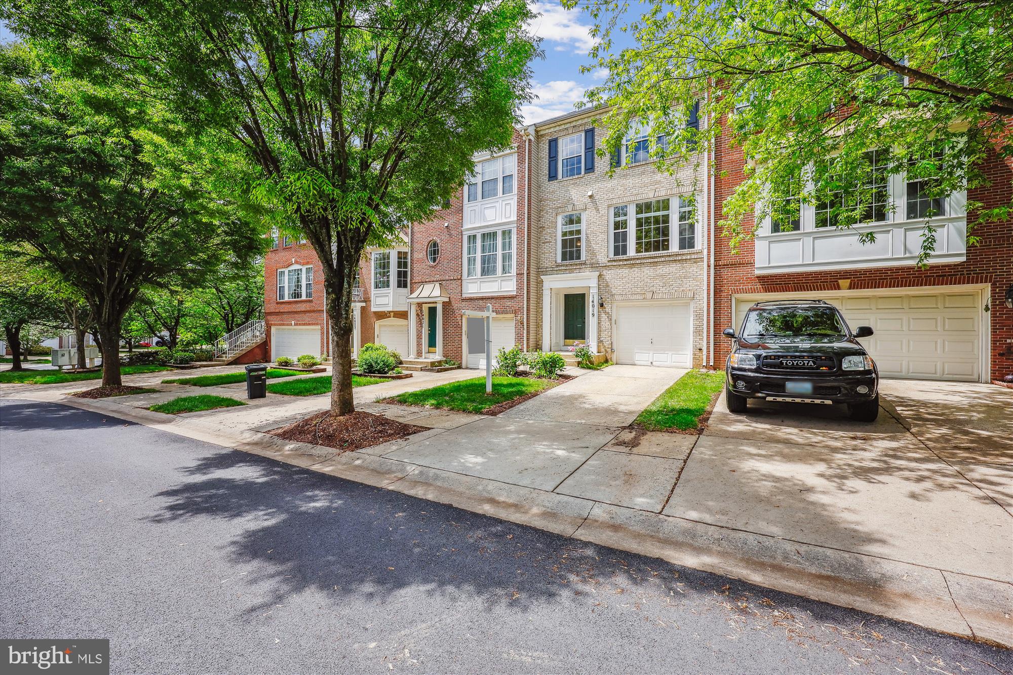 KINGSVIEW VILLAGE - Residential