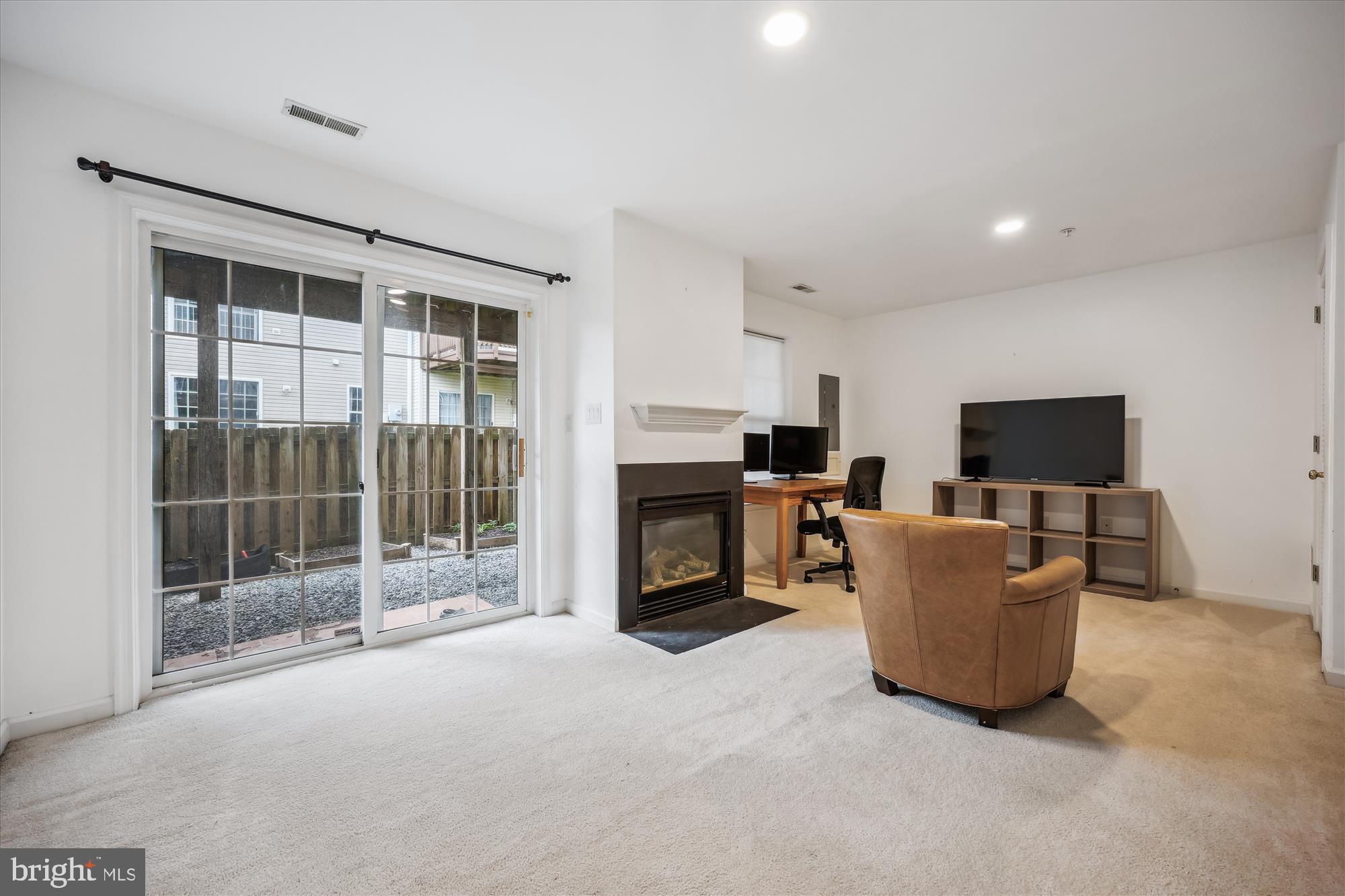 KINGSVIEW VILLAGE - Residential