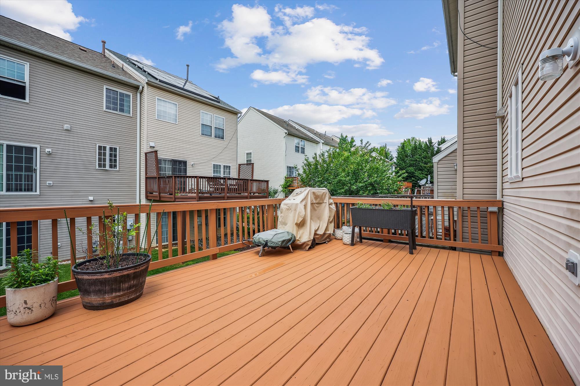 KINGSVIEW VILLAGE - Residential