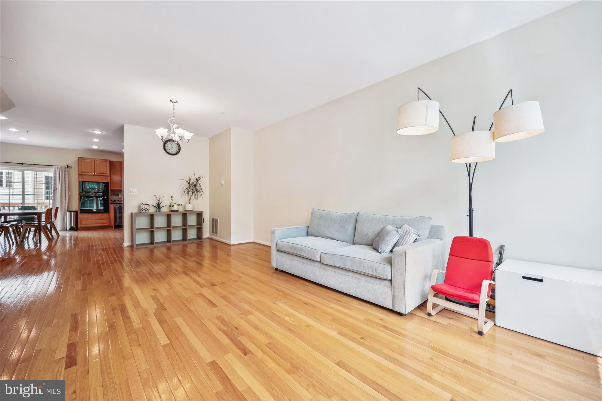 KINGSVIEW VILLAGE - Residential