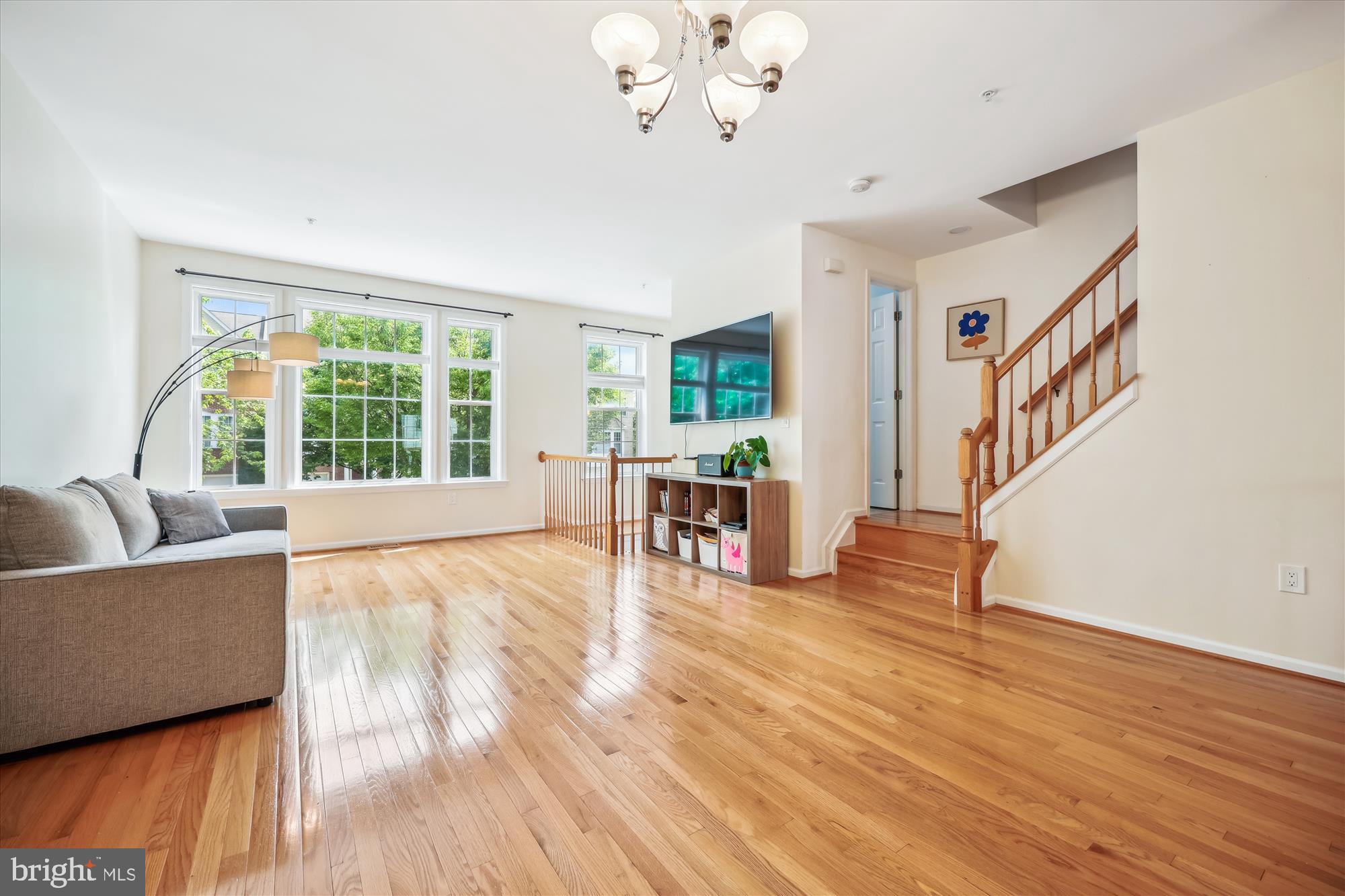 KINGSVIEW VILLAGE - Residential