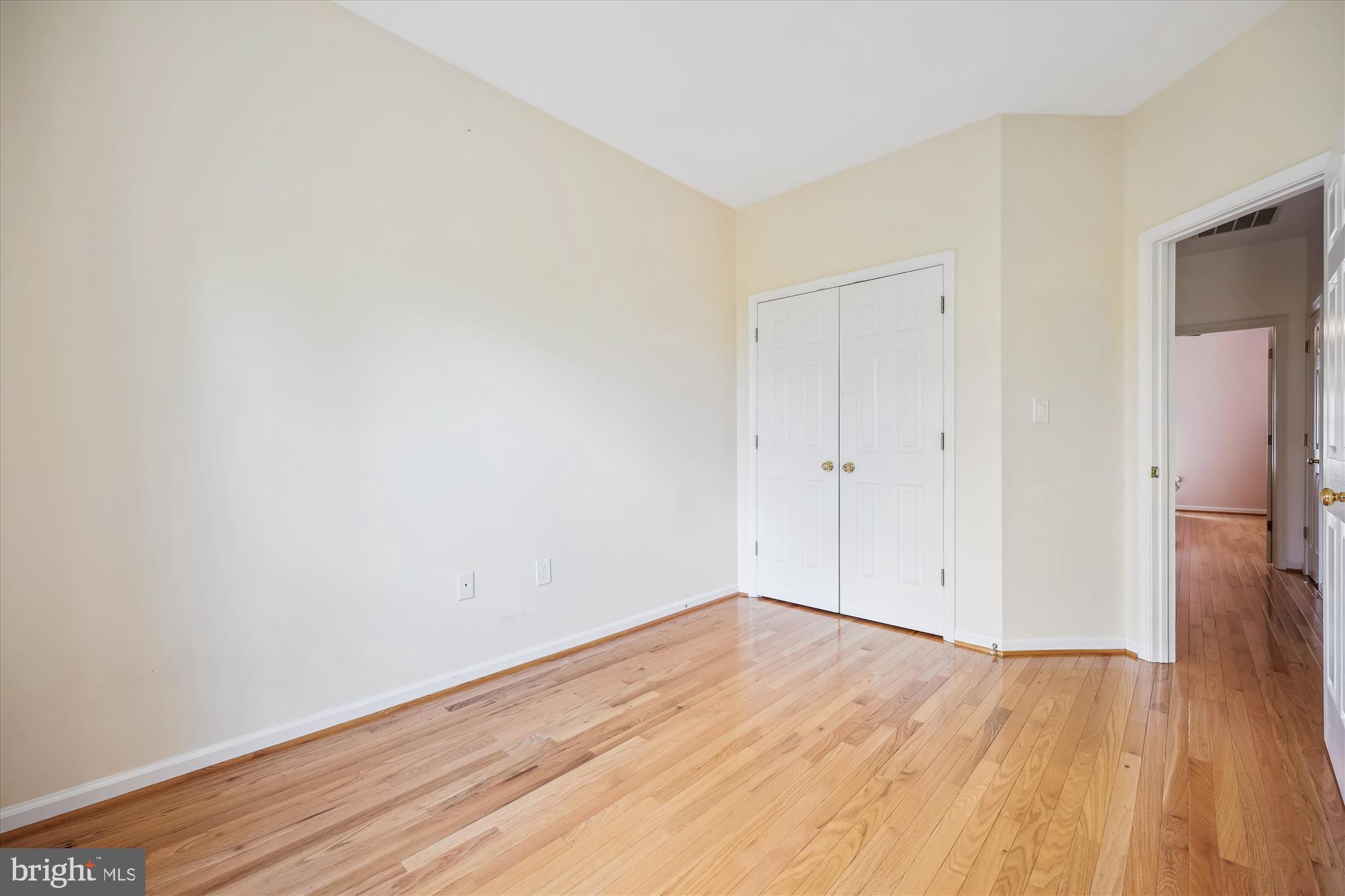 KINGSVIEW VILLAGE - Residential