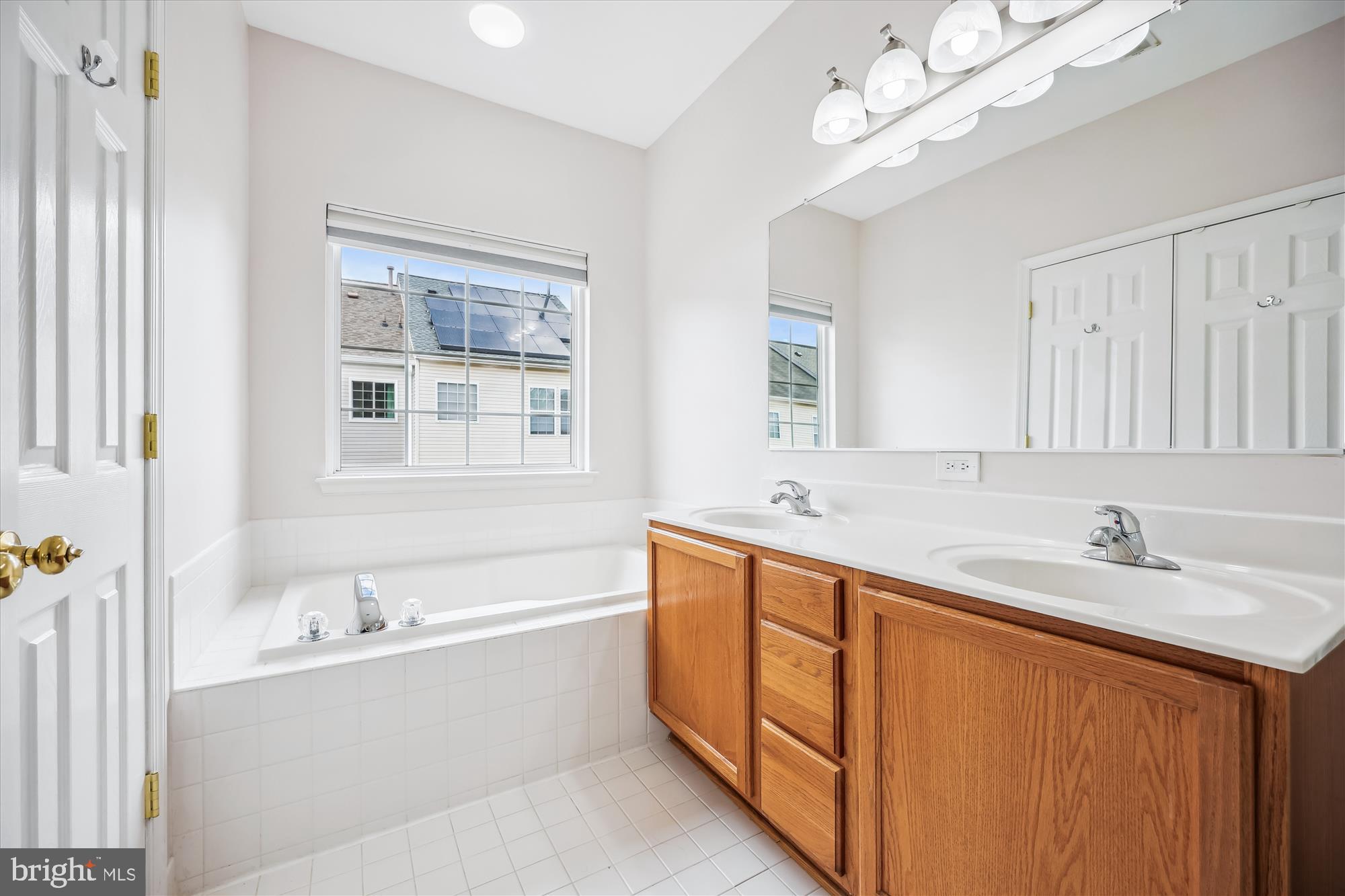 KINGSVIEW VILLAGE - Residential