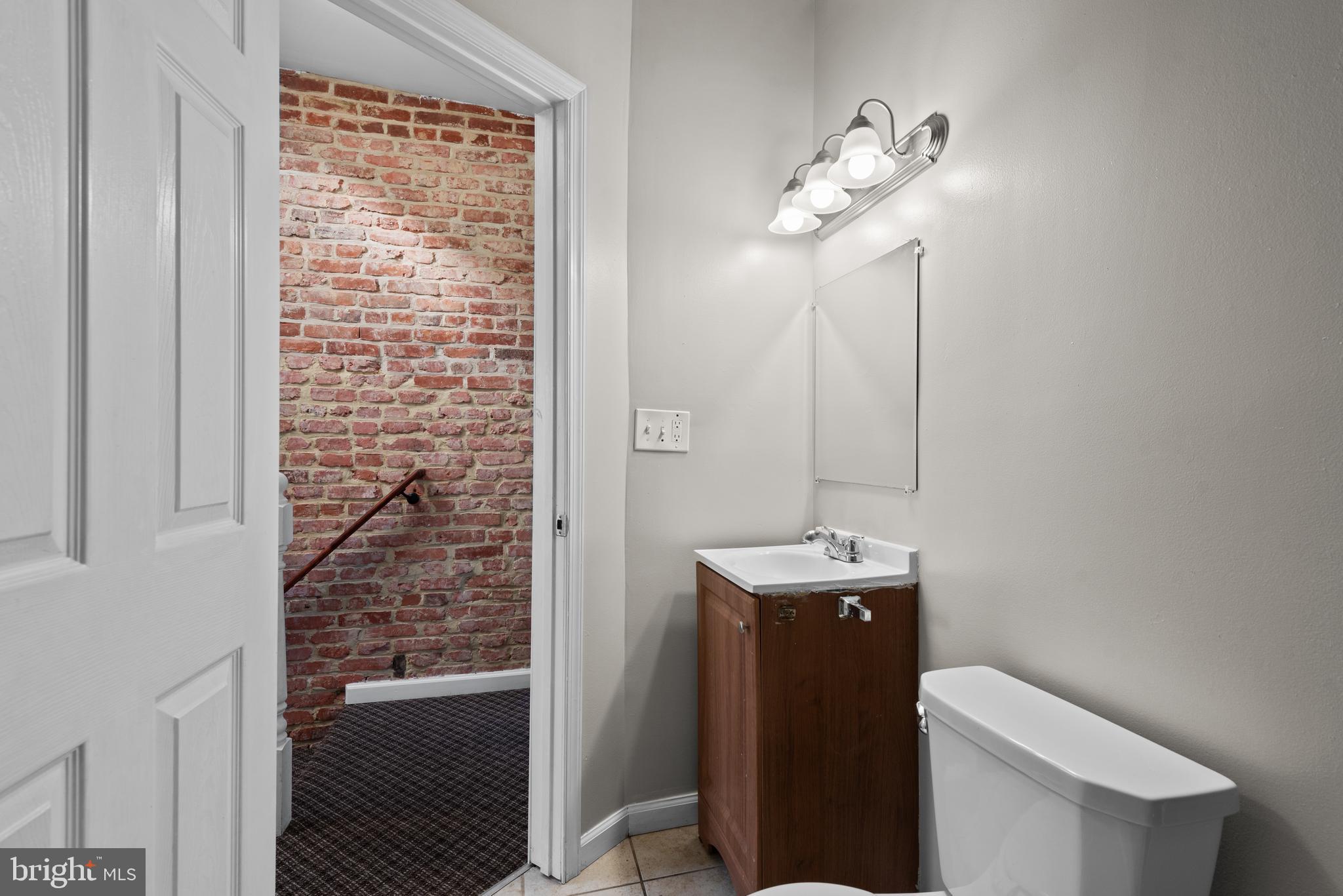 MCELDERRY PARK - Residential Lease