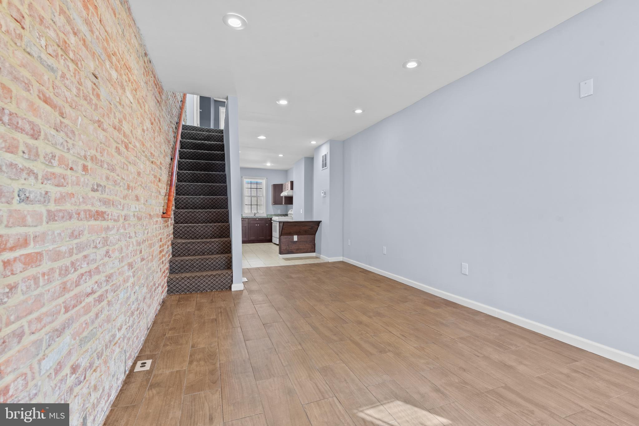 MCELDERRY PARK - Residential Lease