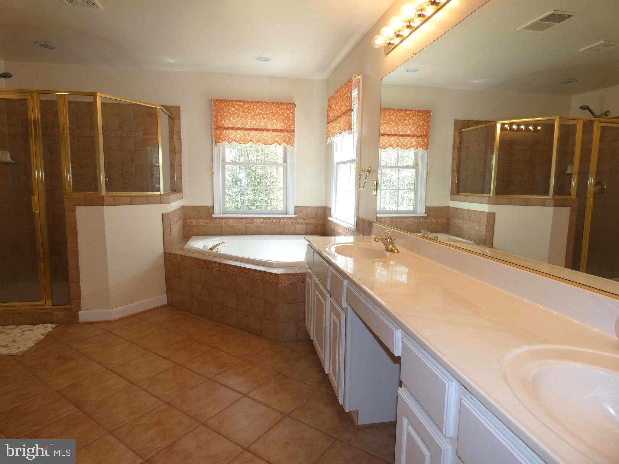 ELLIS PLANTATION - Residential