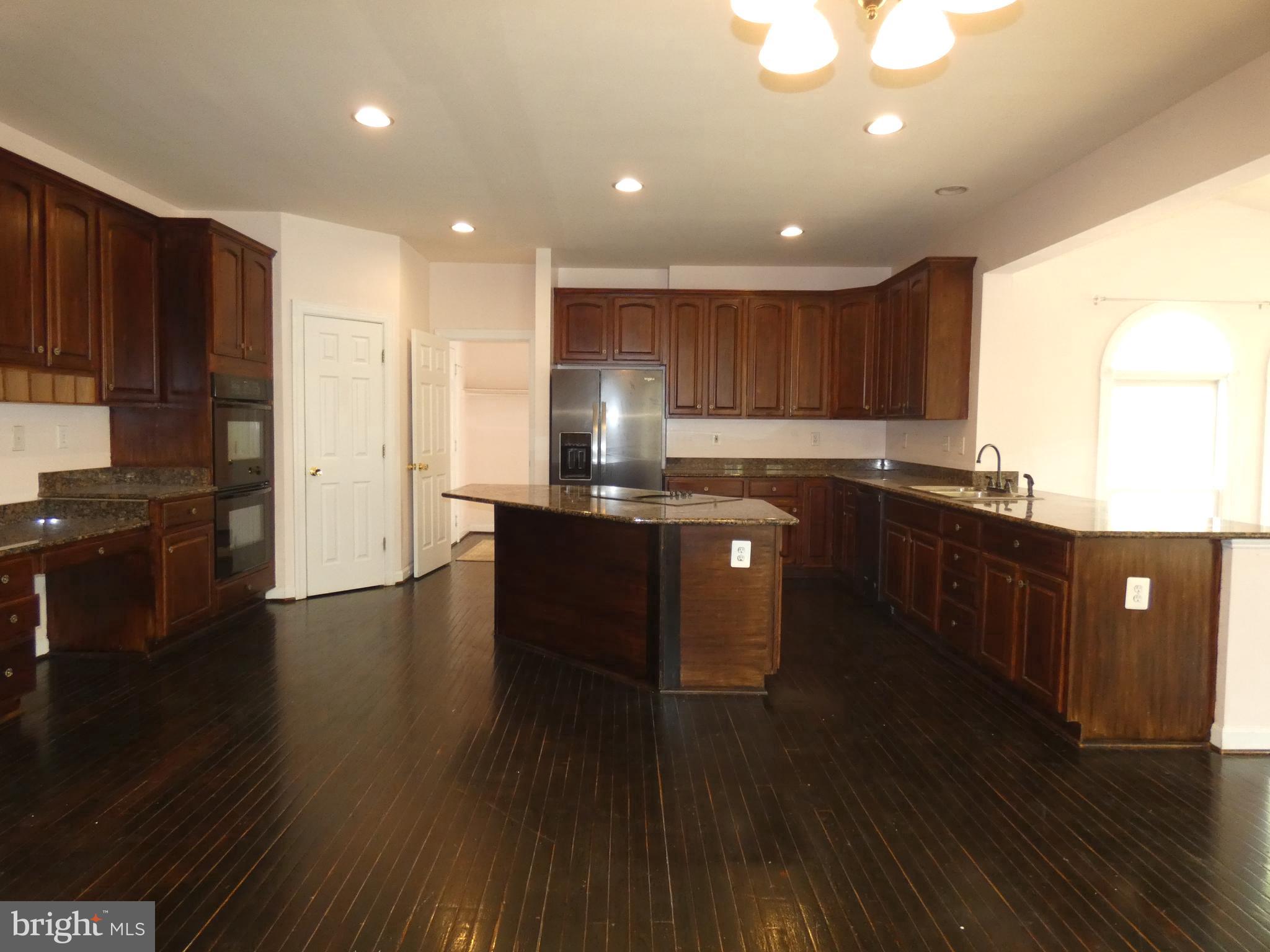 ELLIS PLANTATION - Residential