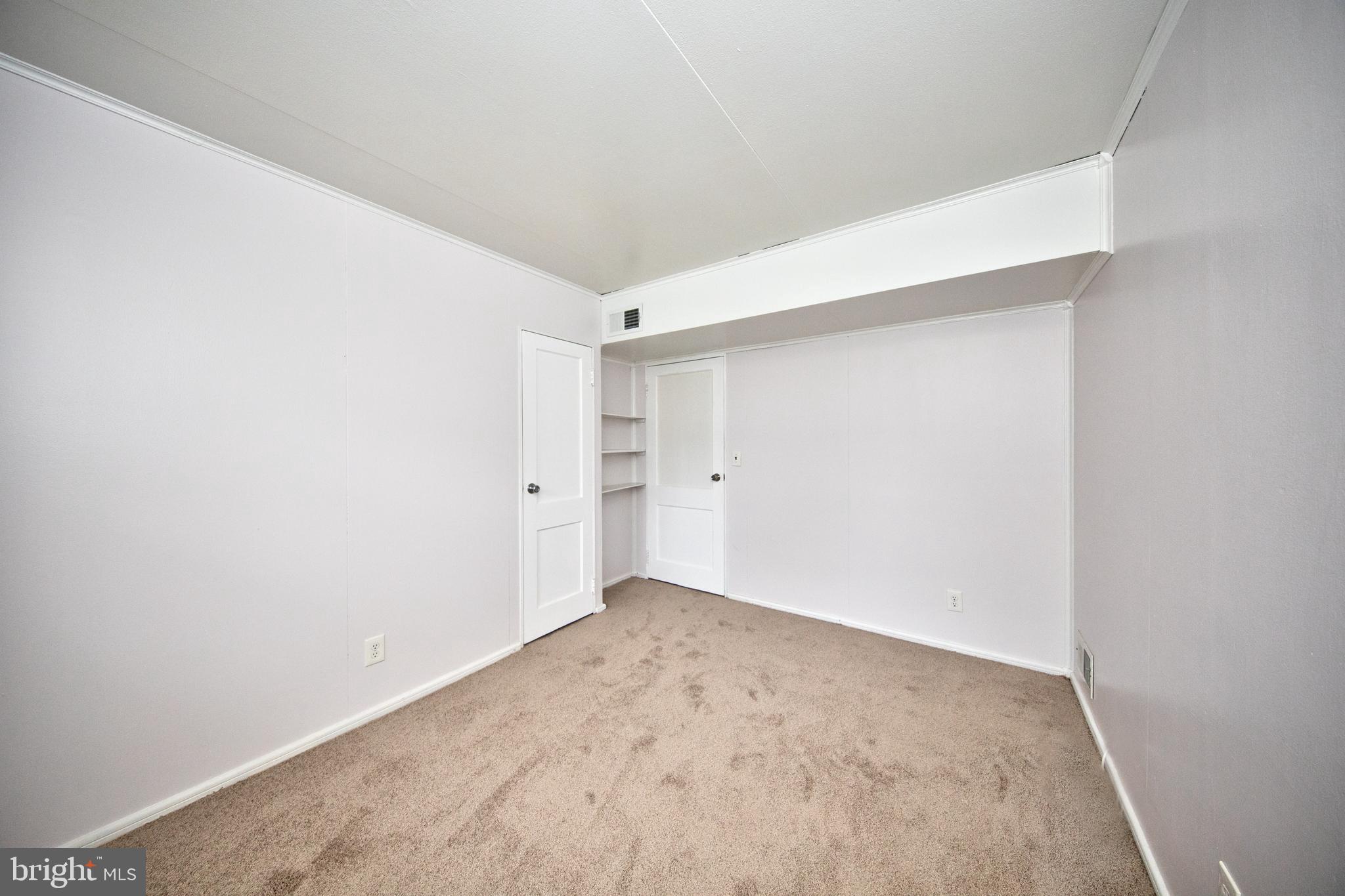 ROYAL ACRES - Residential