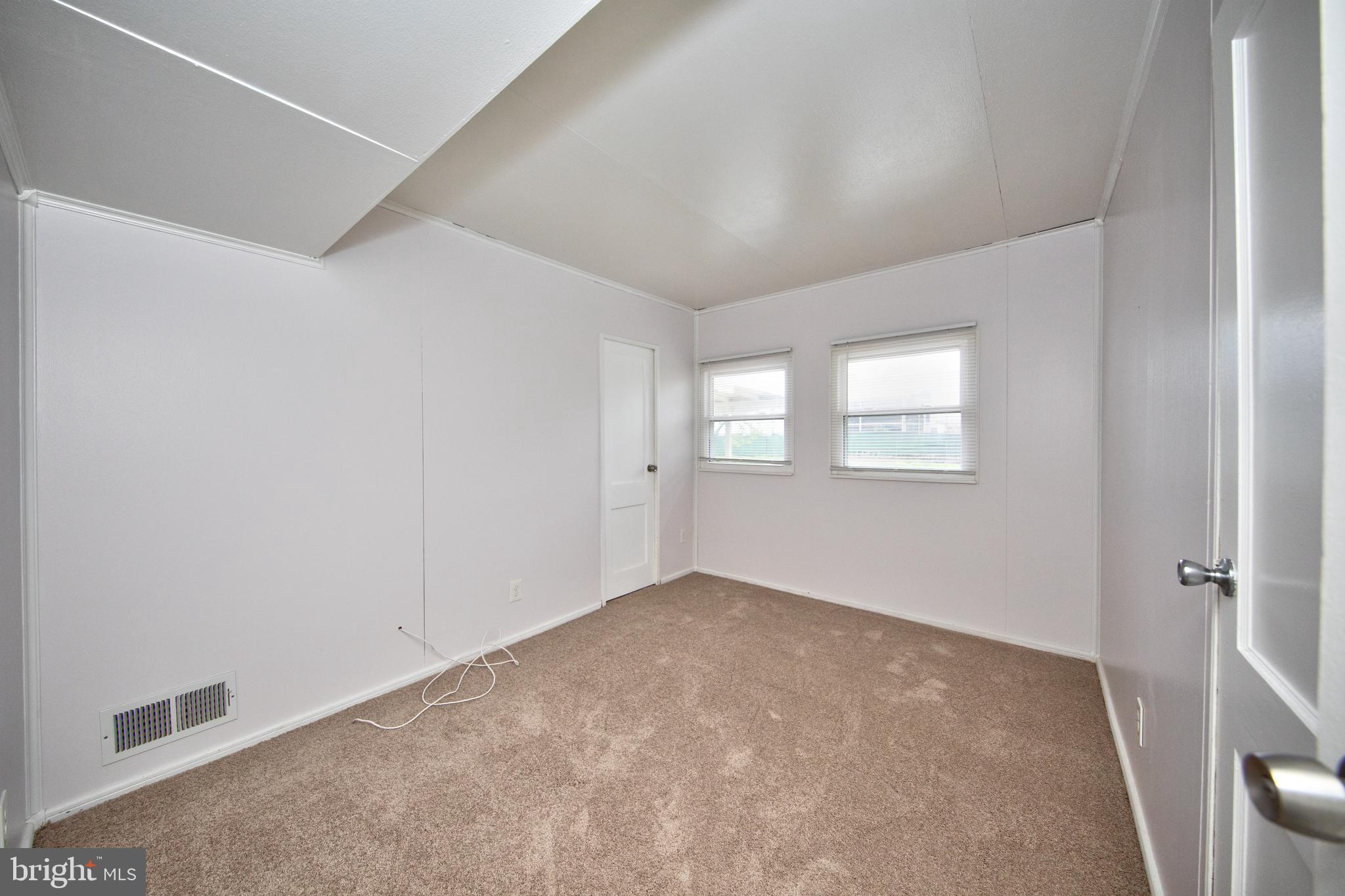 ROYAL ACRES - Residential