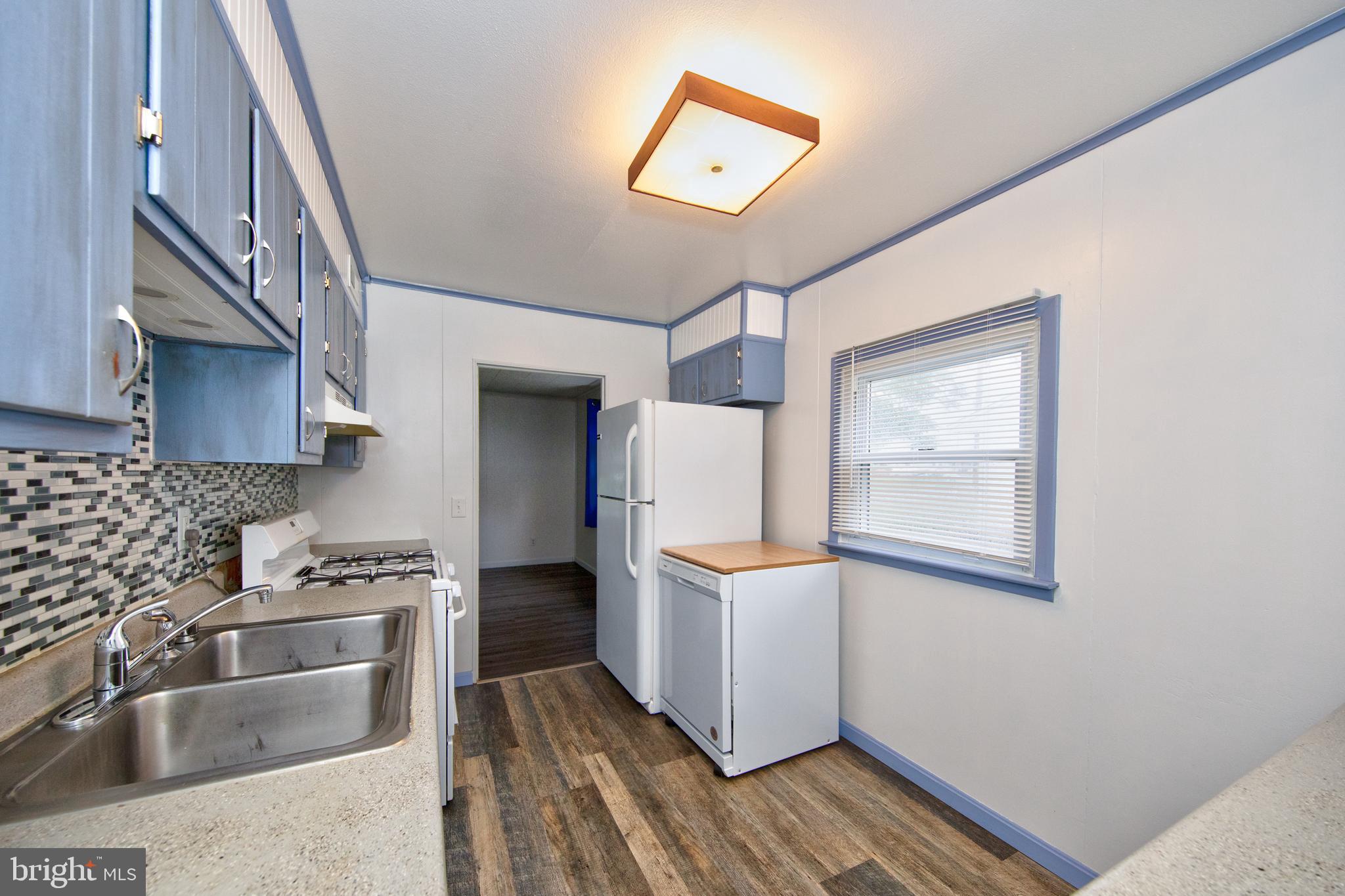 ROYAL ACRES - Residential