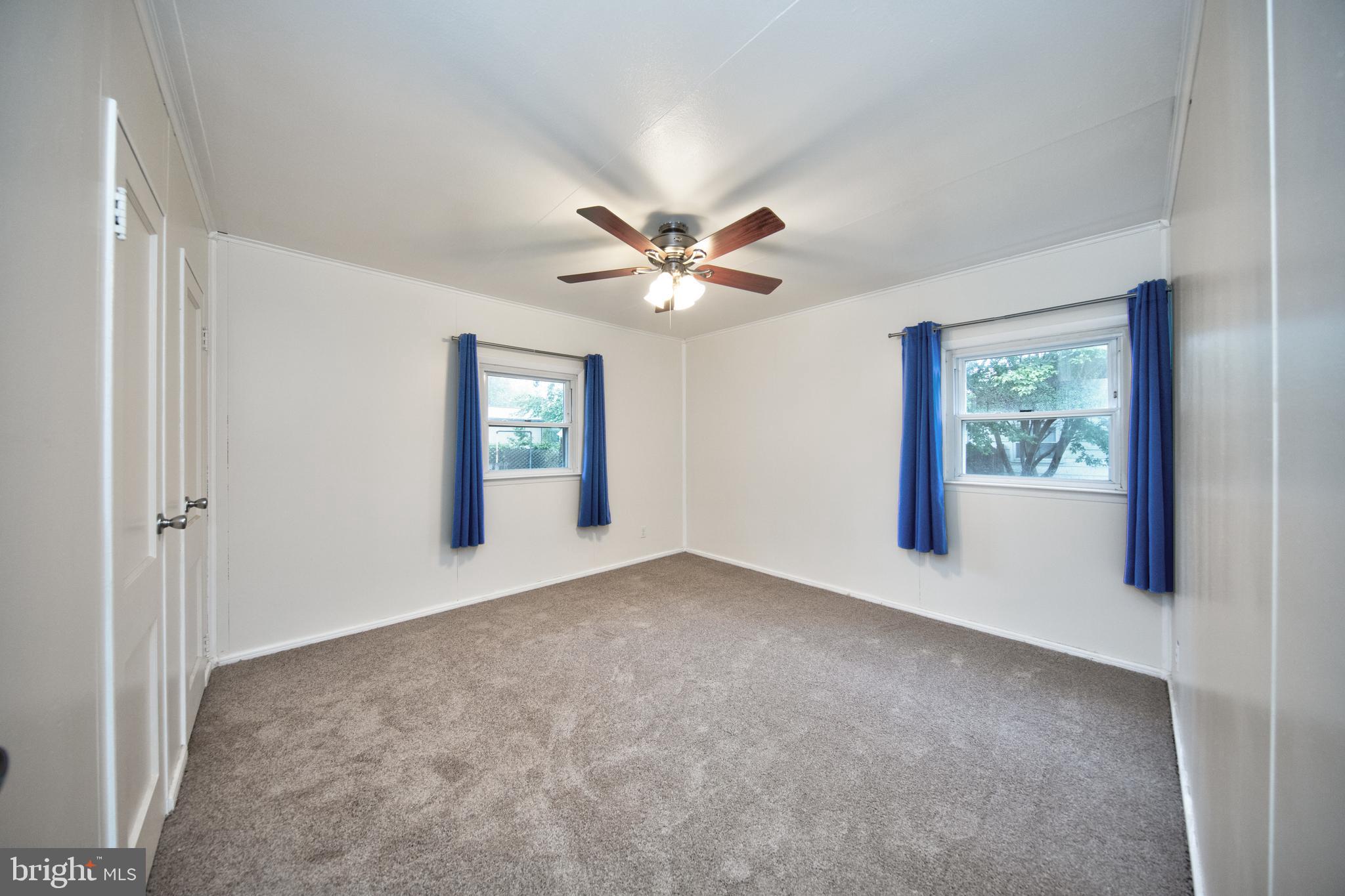 ROYAL ACRES - Residential