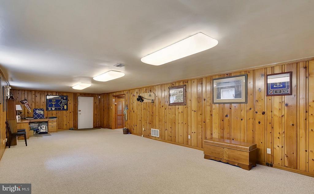 WILTON WOODS - Residential Lease