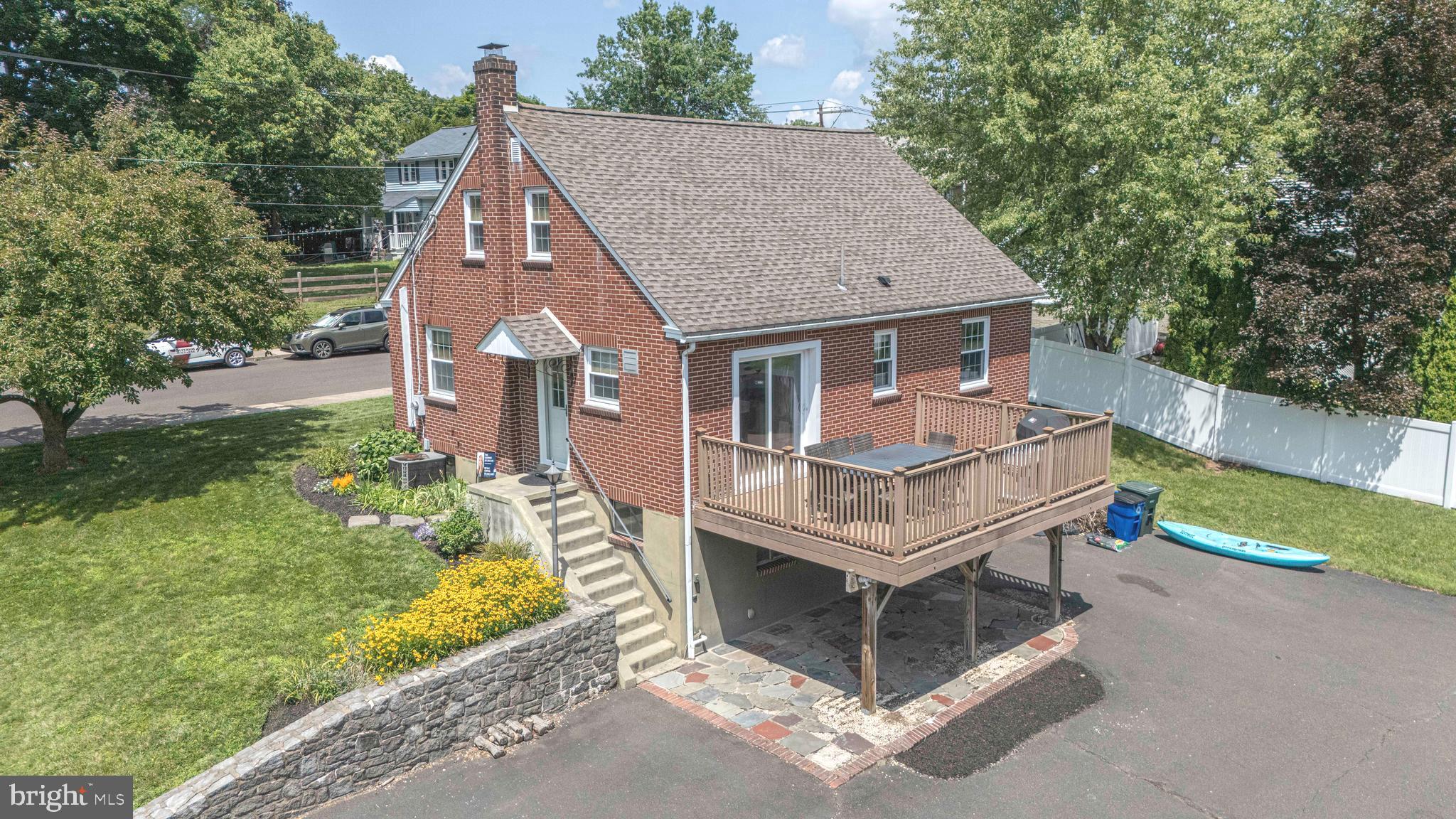 248 N 3RD STREET
