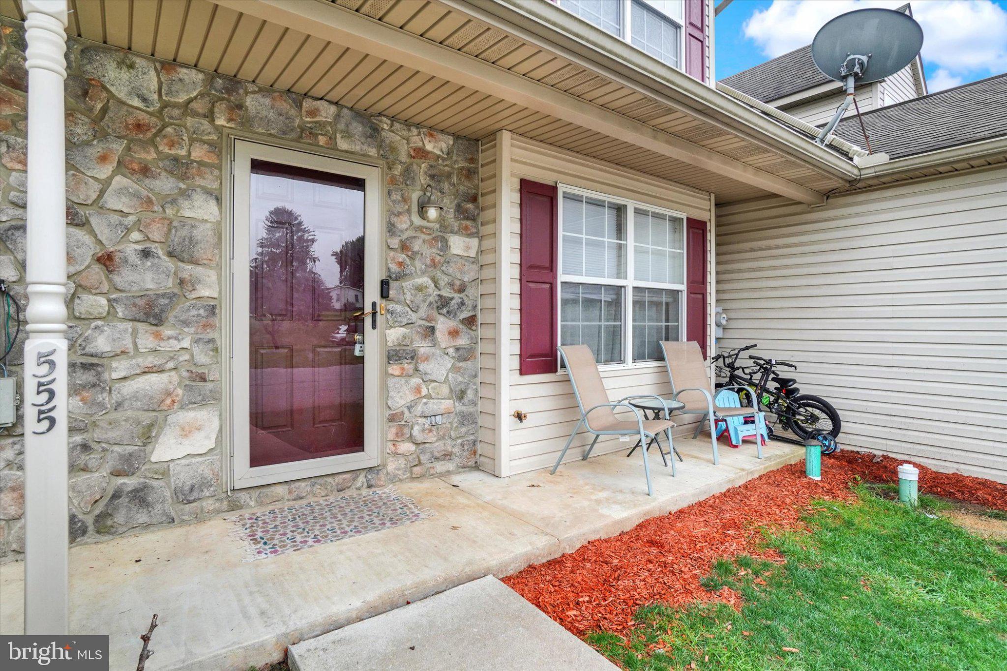 555 GLEN DRIVE