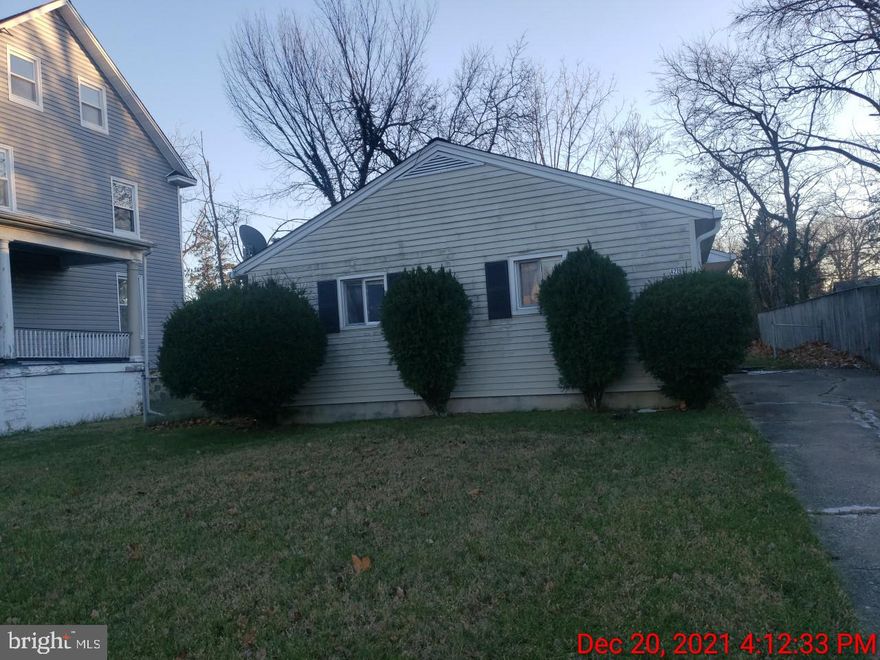 Rancher located in West Arlington..Great location. Well maintained neighborhood.