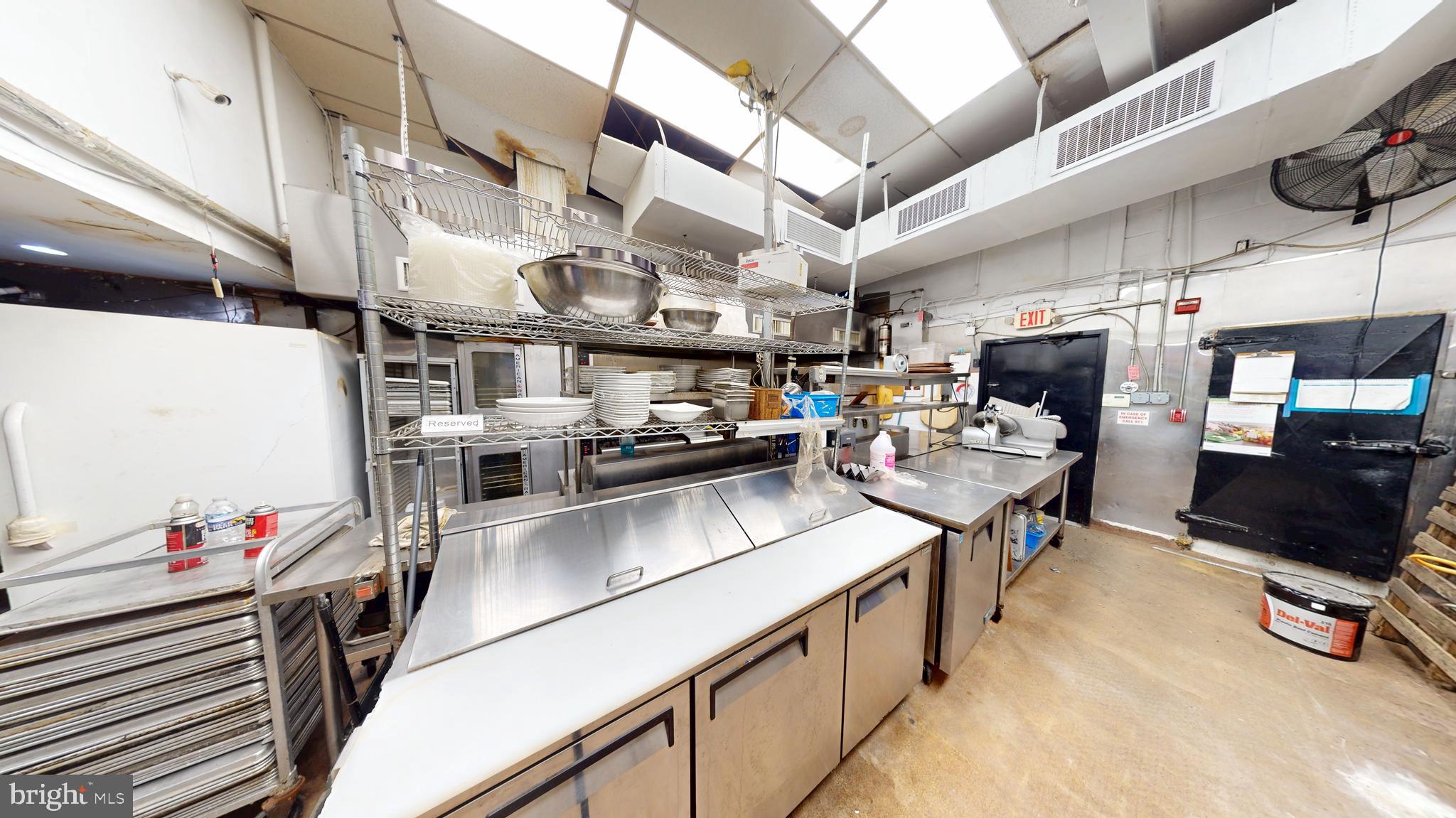 RITTENHOUSE SQUARE - Commercial Lease