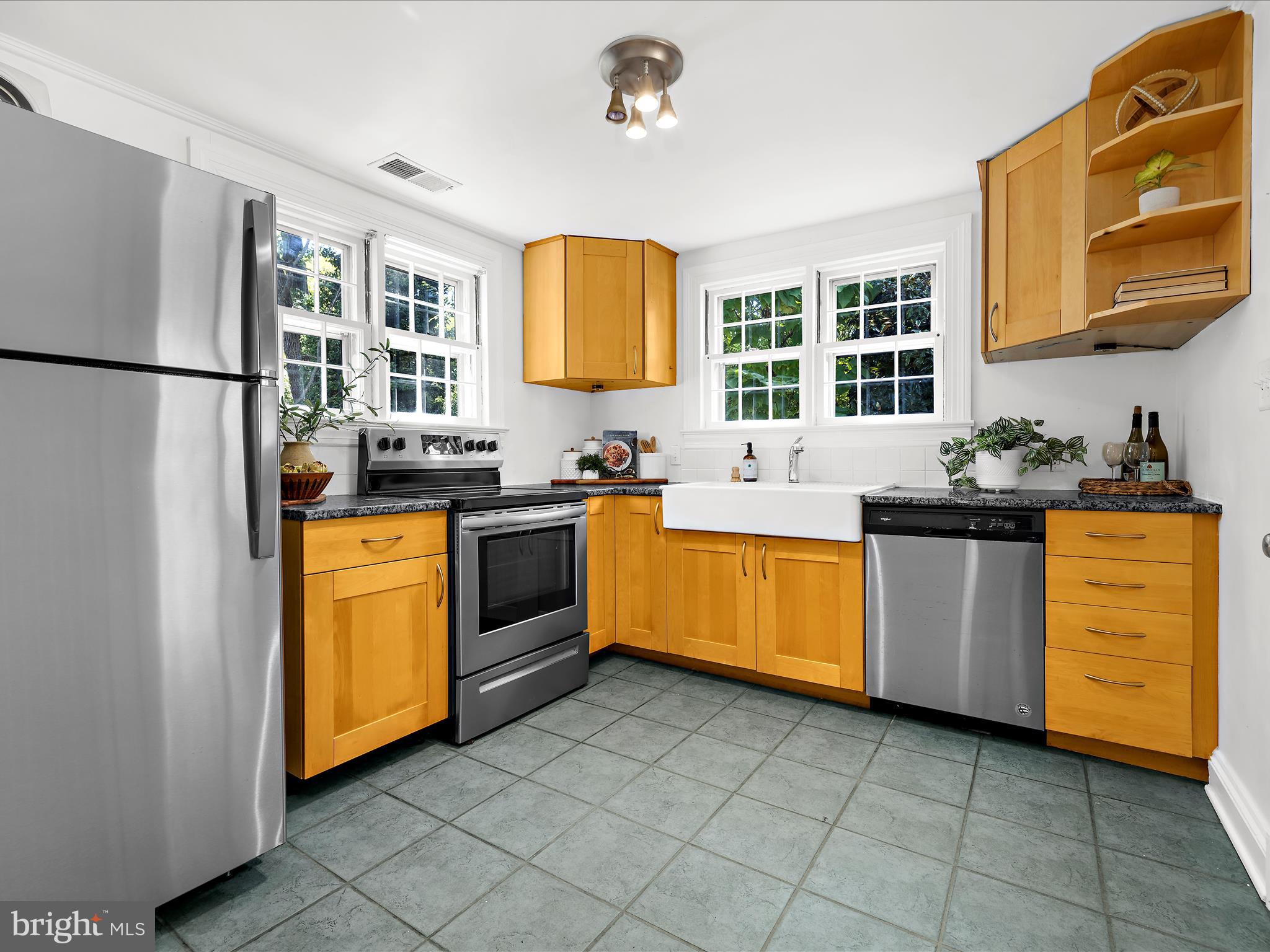 EASTPORT - Residential