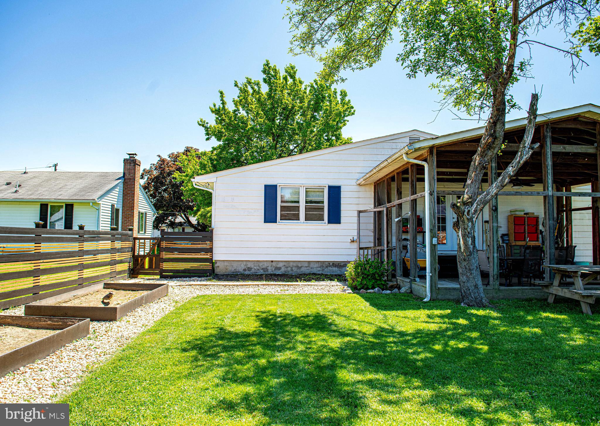 HILLSDALE - Residential