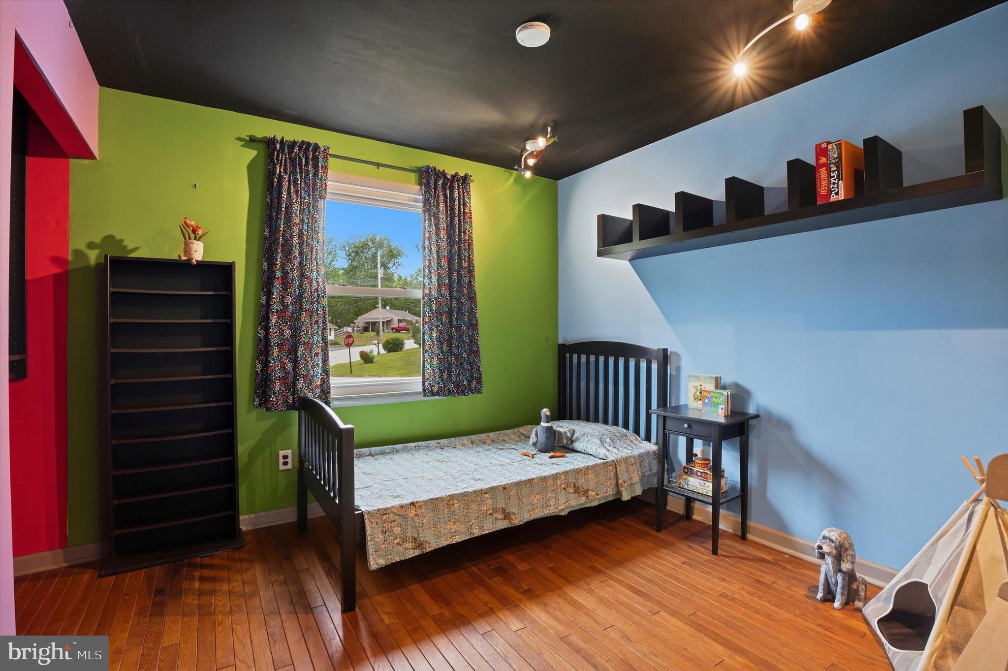 SUMMIT RIDGE - Residential