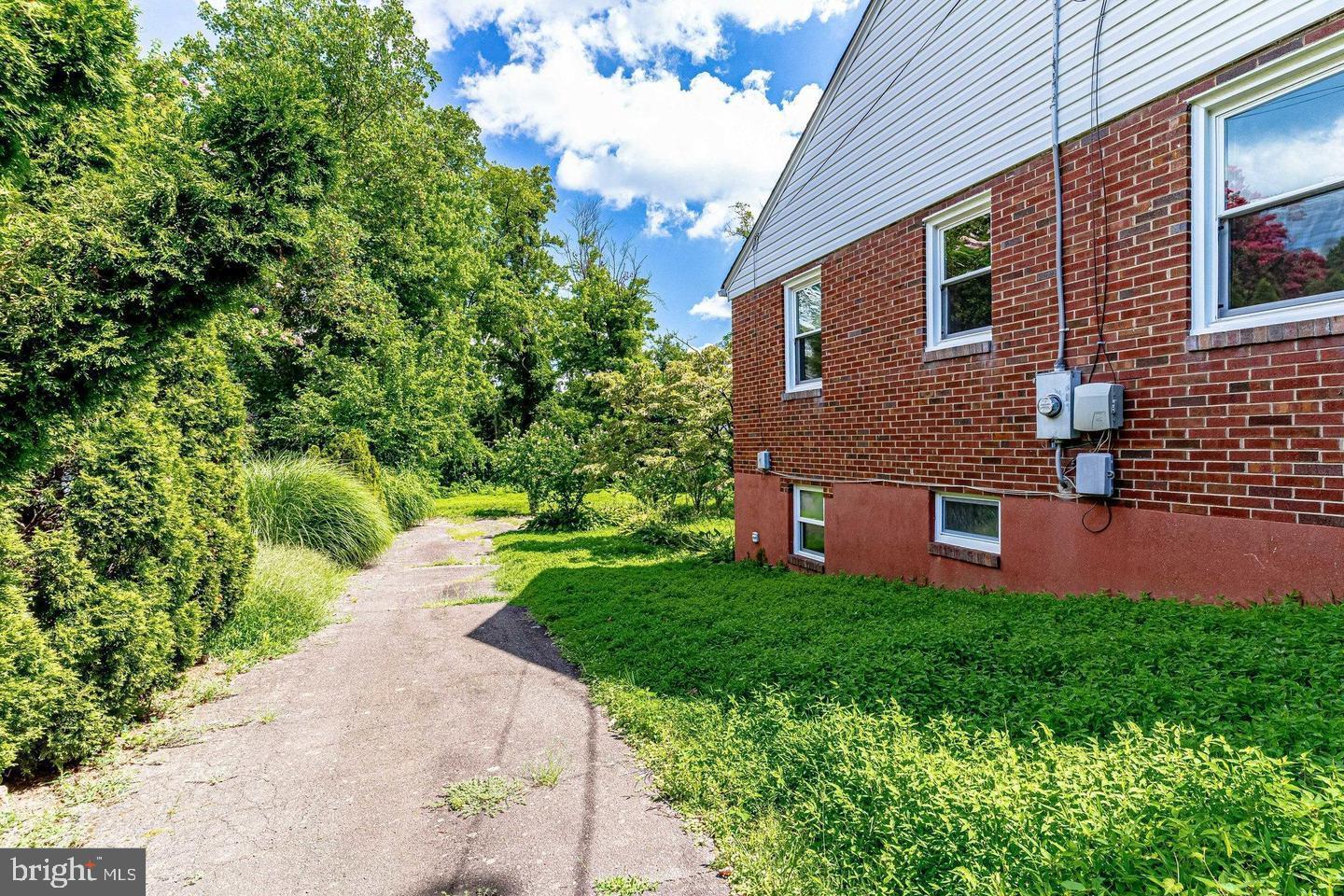 COBBDALE - Residential Lease