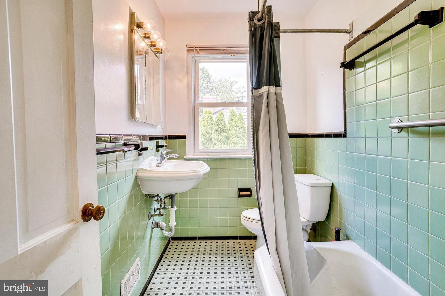 COBBDALE - Residential Lease