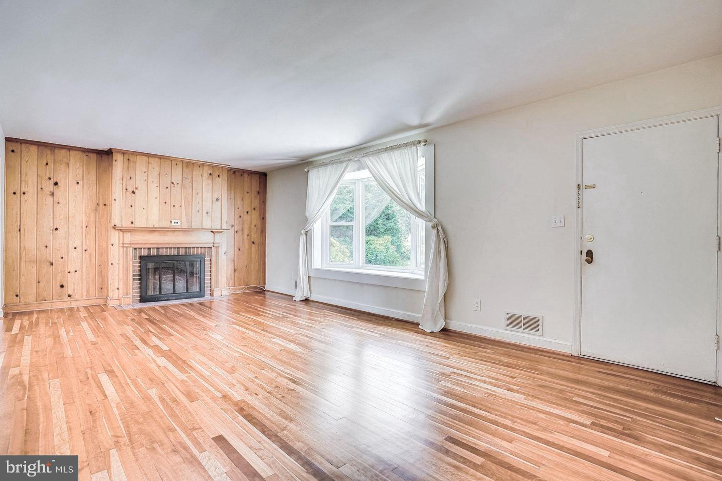 COBBDALE - Residential Lease