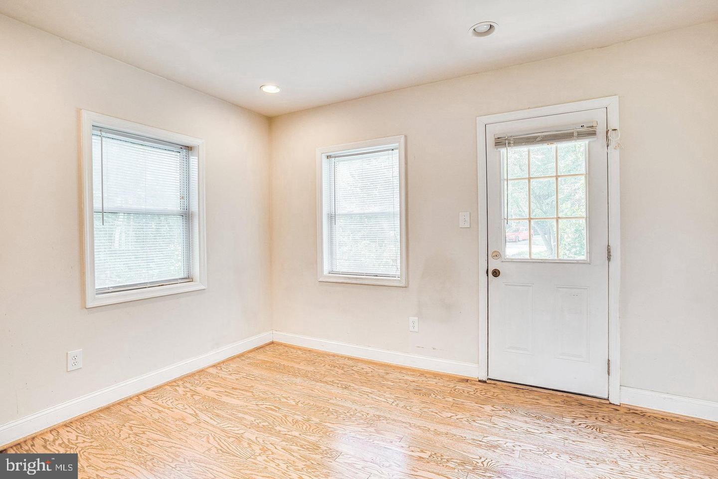 COBBDALE - Residential Lease