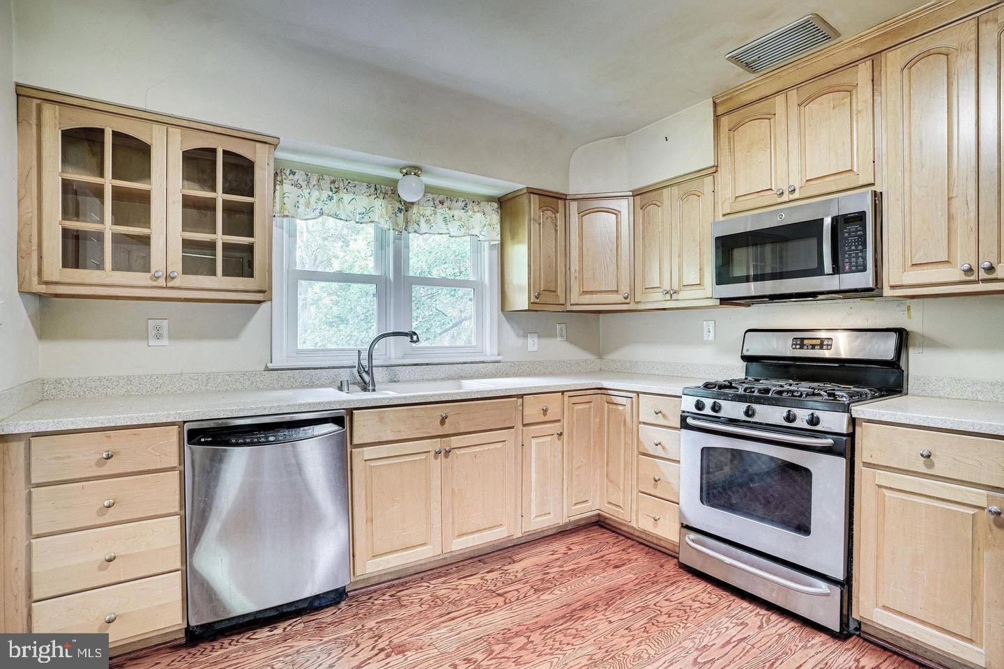 COBBDALE - Residential Lease