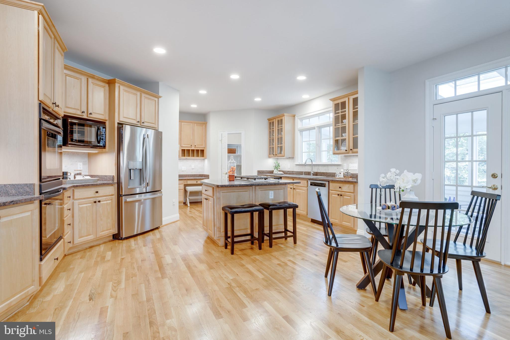 LEE FOREST - Residential