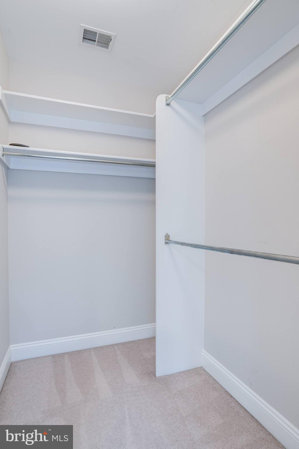 LEE FOREST - Residential