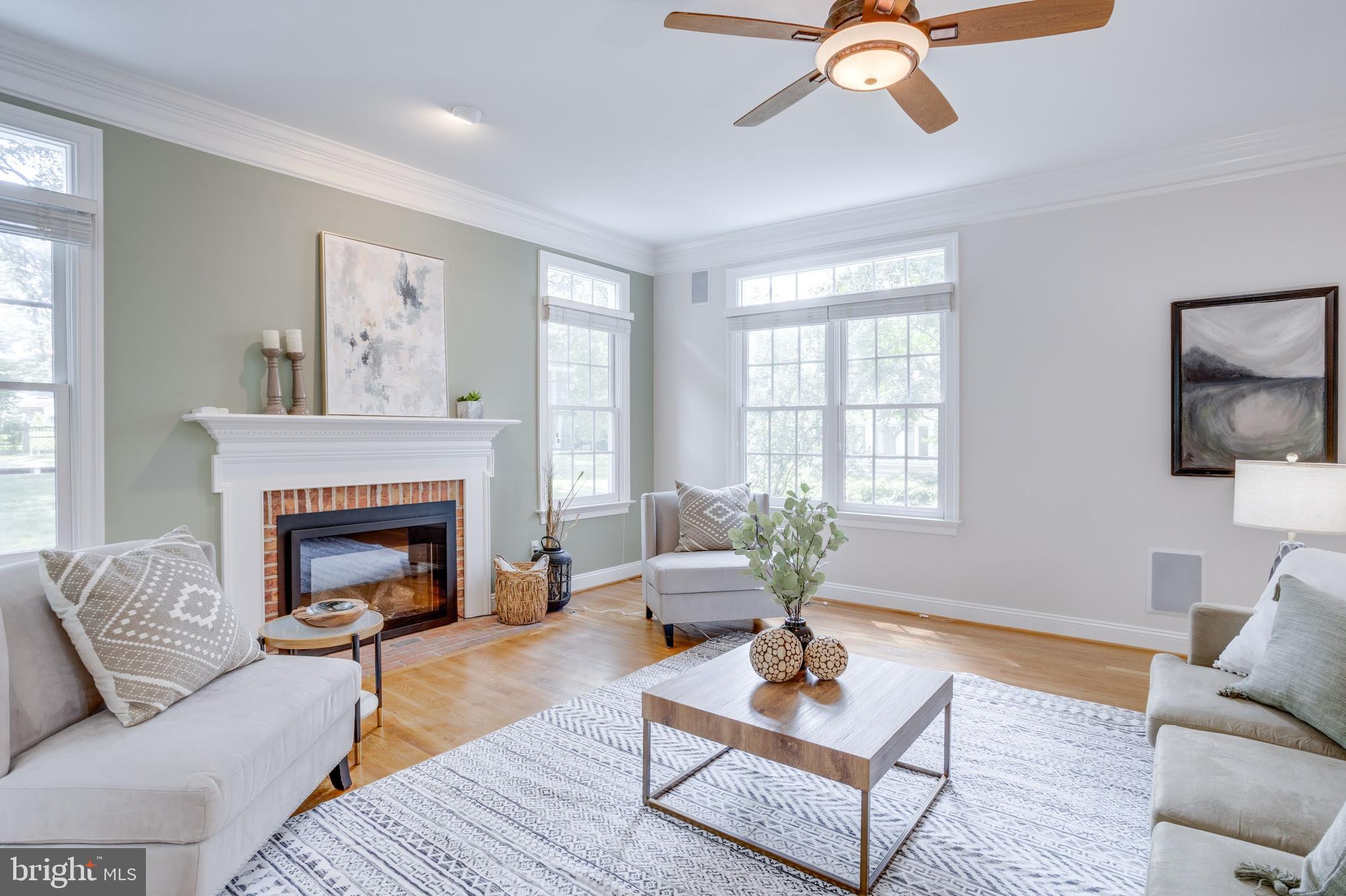 LEE FOREST - Residential