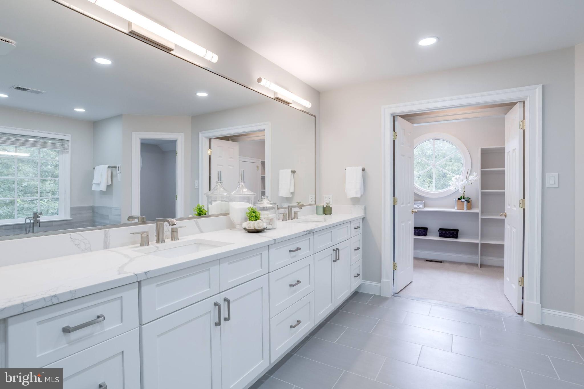 LEE FOREST - Residential