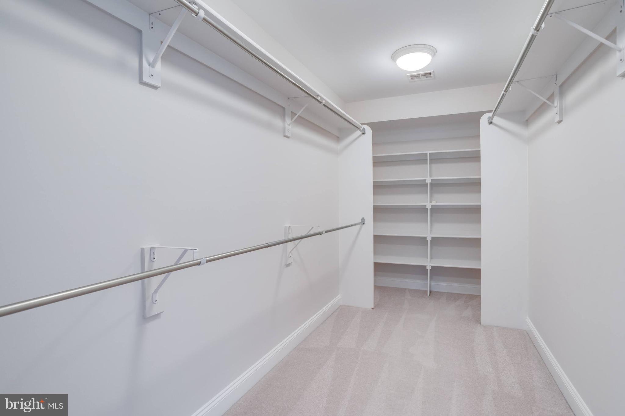 LEE FOREST - Residential