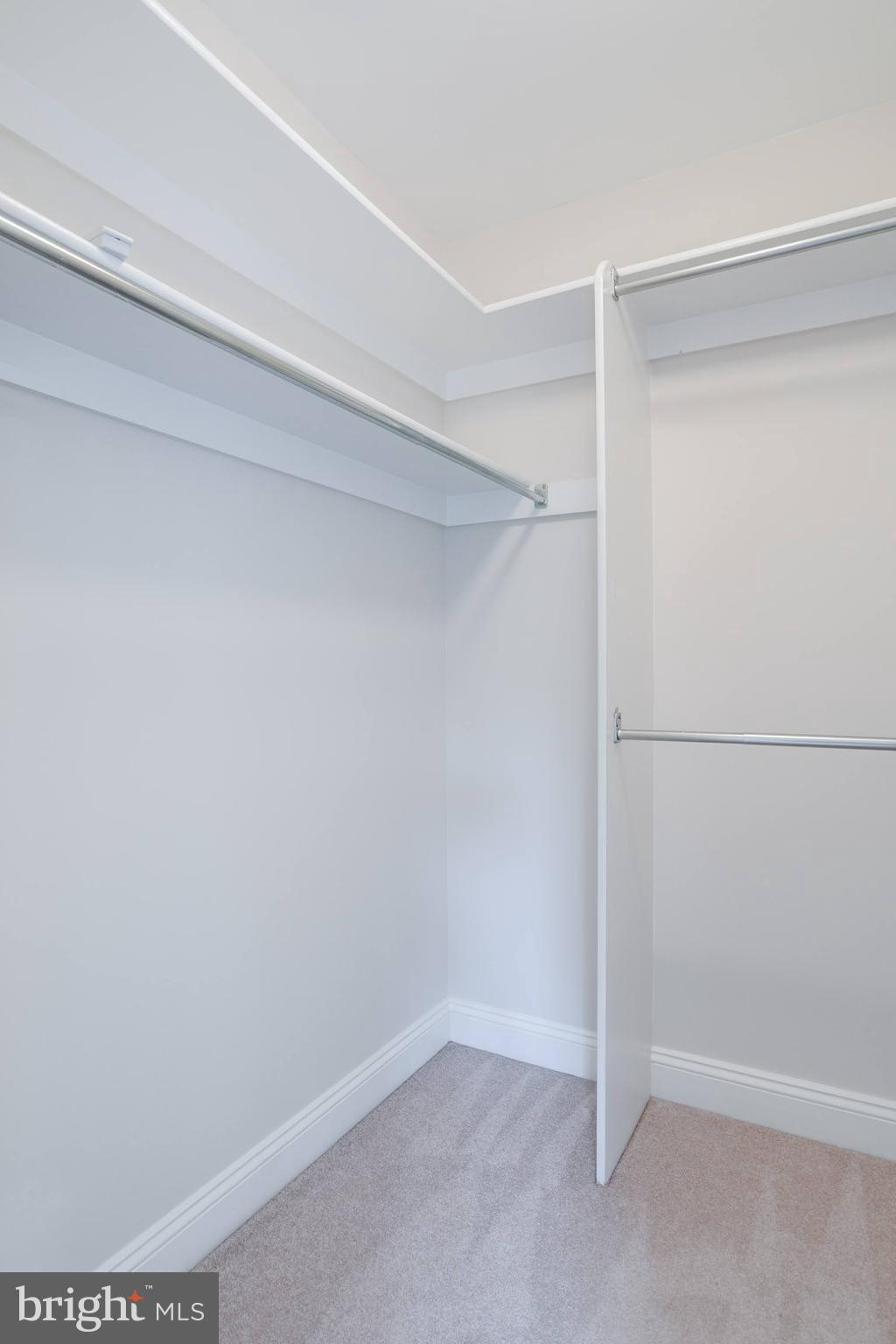 LEE FOREST - Residential