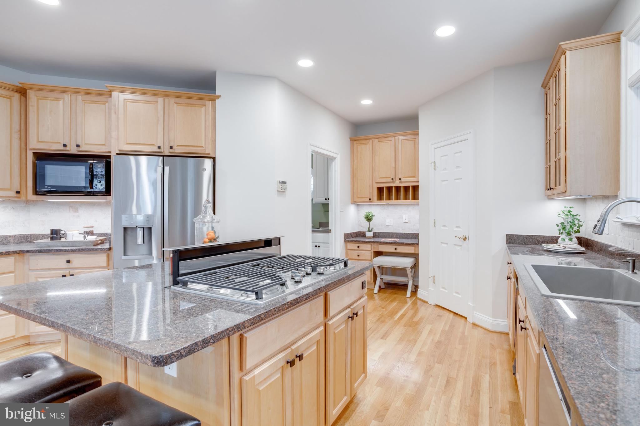 LEE FOREST - Residential