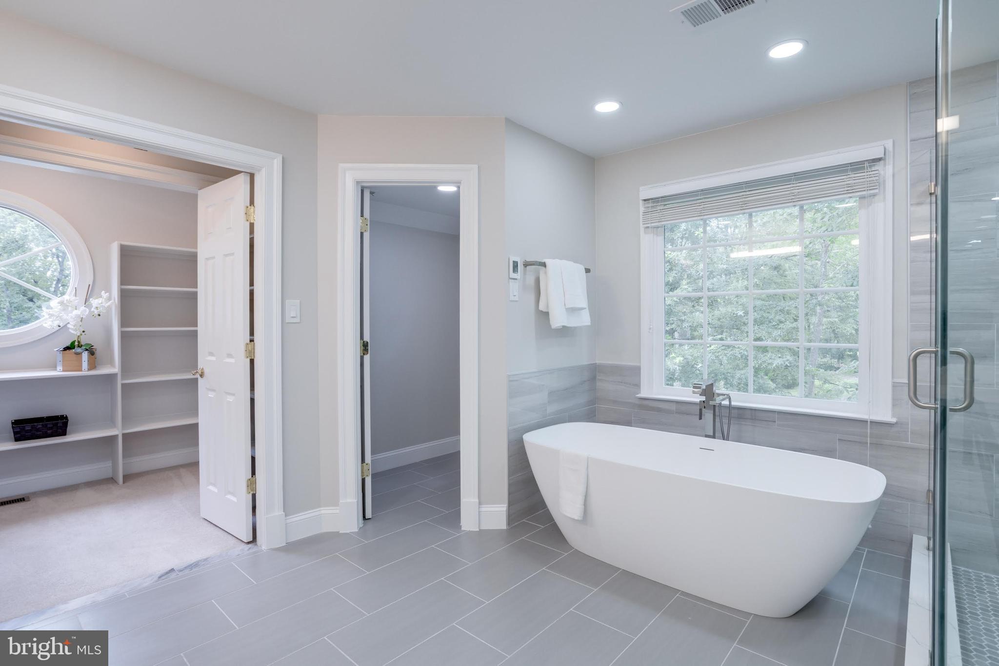 LEE FOREST - Residential